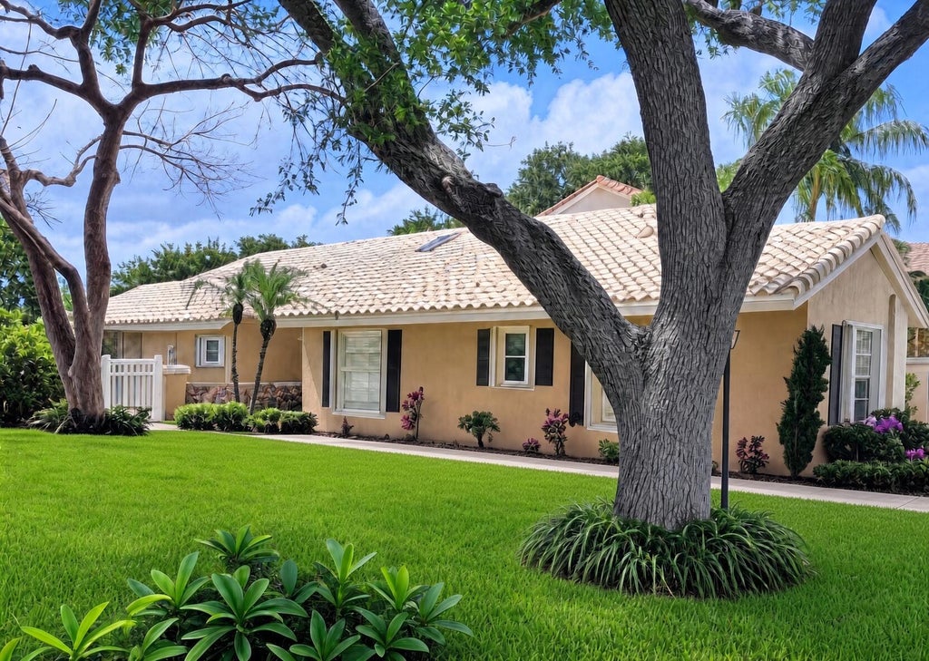 Photo of 10356 Sunstream Lane, Boca Raton, FL 33428 (MLS # B26078950)
