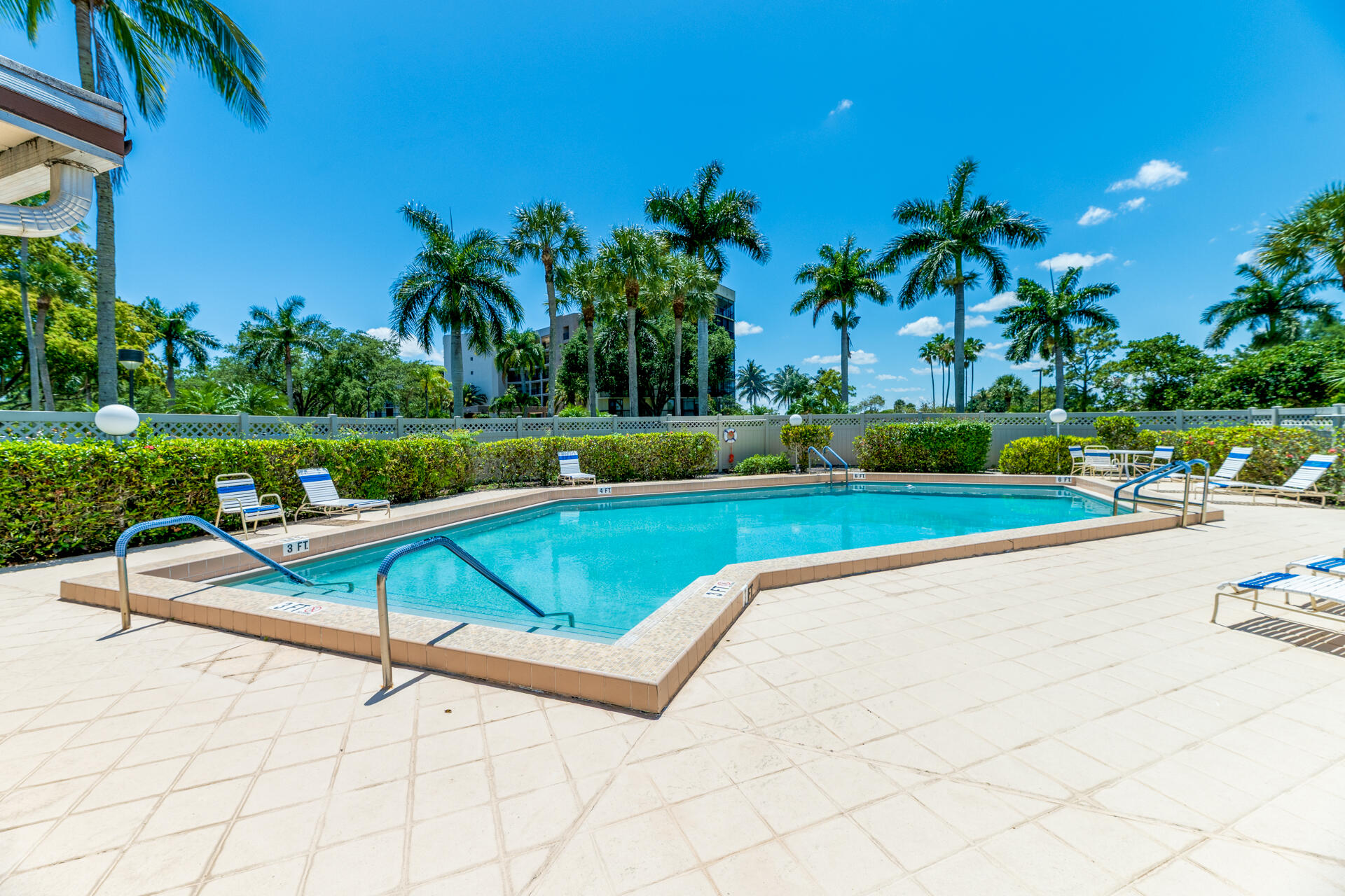 FOUNTAINS SOUTH - Residential