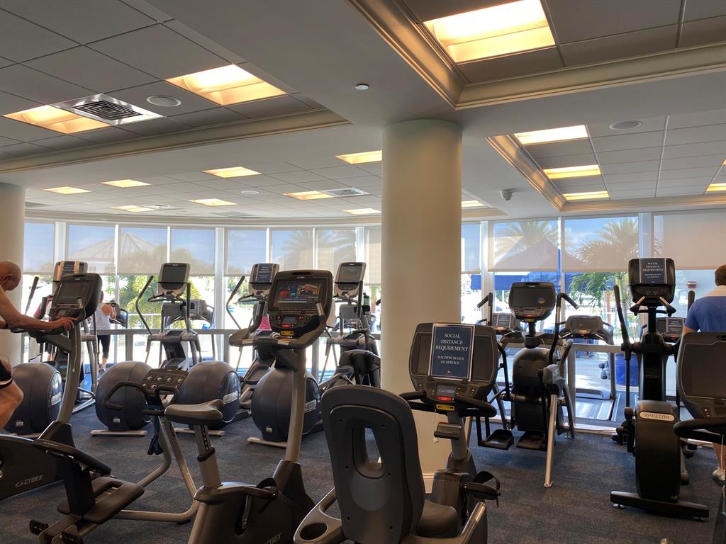 ADMIRALS COVE - Residential