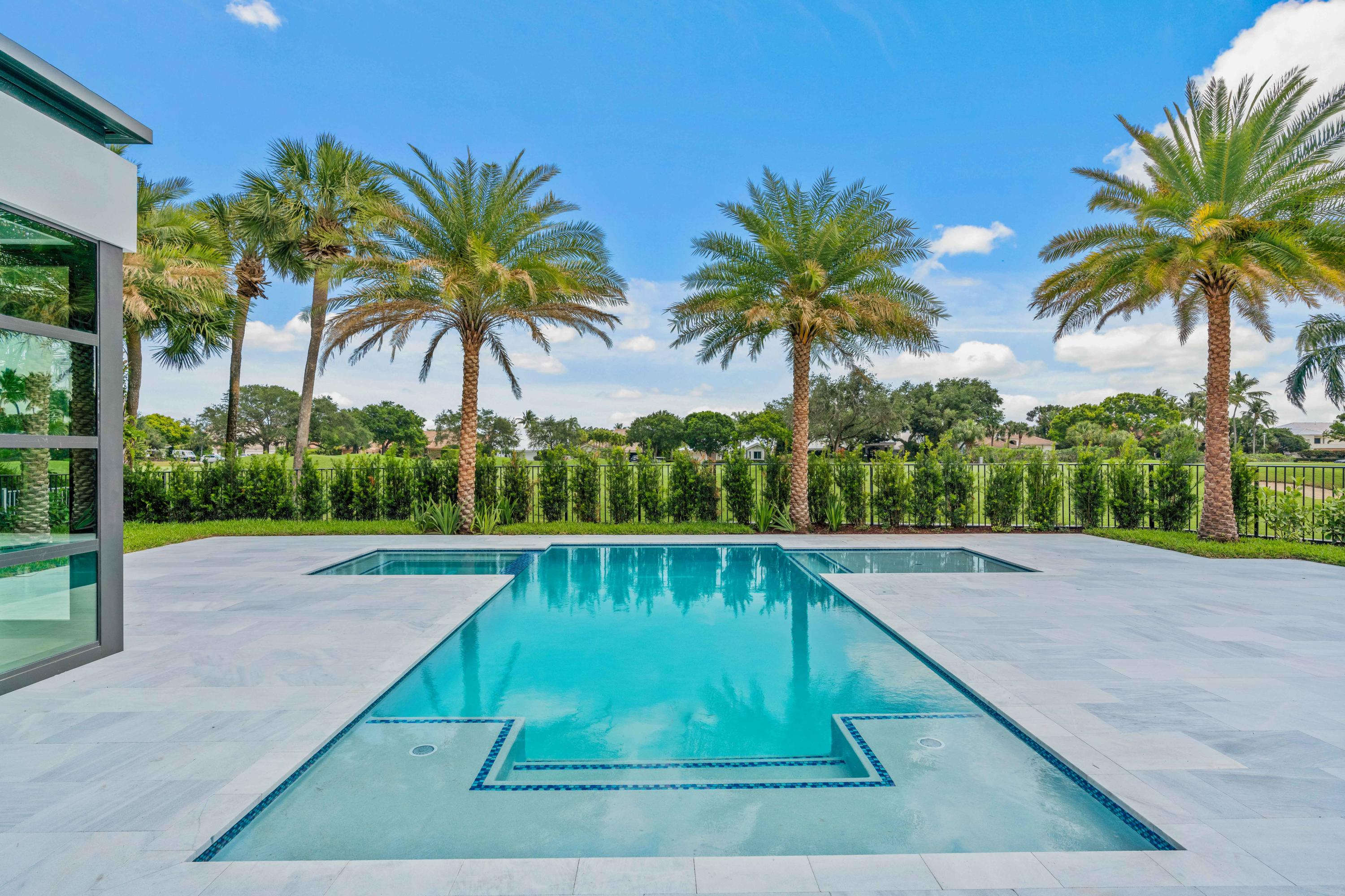 ADMIRALS COVE - Residential