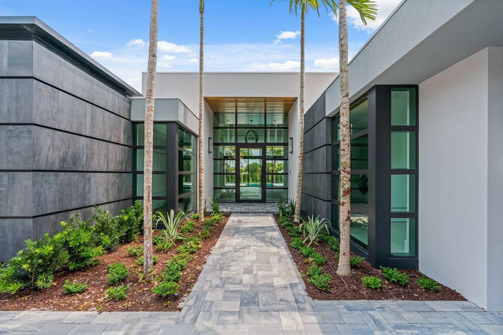 ADMIRALS COVE - Residential