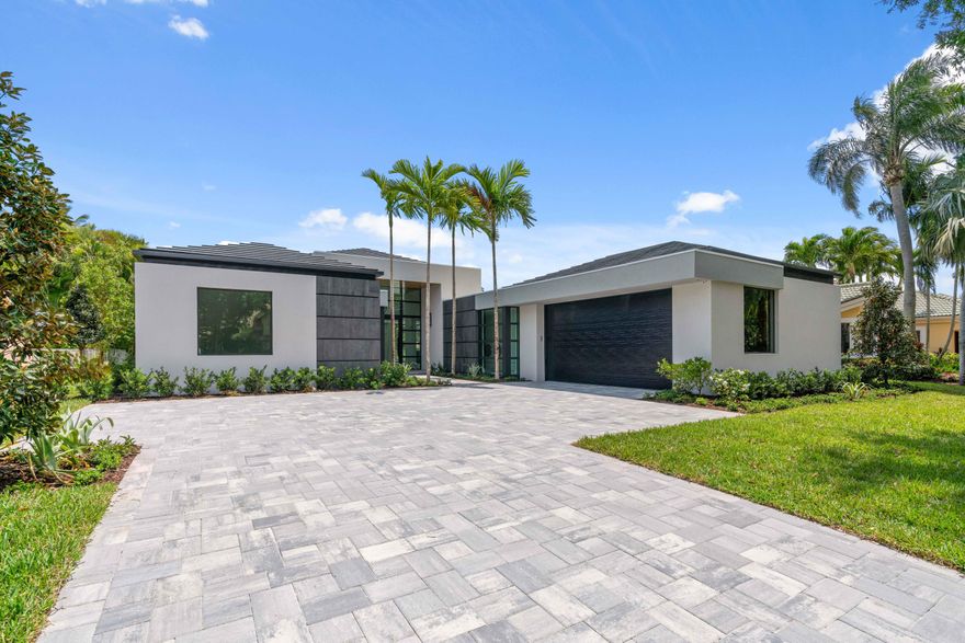 Modern New Construction! 3900 sf. with all the luxury living in an open floor plan. Master suite with exceptional view. Custom cabinets throughout, cloud ceilings, cove lighting, wet bar, central vac, gorgeous hardware. Beautifully landscaped to highlight the pool and backyard oasis overlooking the 18th fairway East Course with Southern Exposure. Custom pool, spa and sun shelf. Ideal location in Admirals Cove- close to the clubhouse and entrance. Admirals Cove is a platinum private country club community with every amenity you can dream: golf, tennis, pickle ball, marina, restaurants, new salon, spa and fitness center, child activity center. Developed by L2W Agency. featuring 45 holes of golf. Brand new spa and salon is offering hair, nails, massage, salt room, sauna and steam. Tennis, pickle ball, and a first class marina. State of the art fitness center including spin, yoga, pilates, physical therapy and much more. Private security with manned guardhouse. 
Buyer pays title insurance, Florida documentary stamps, and all other closing costs. 
Floor plan and renderings are in the docs