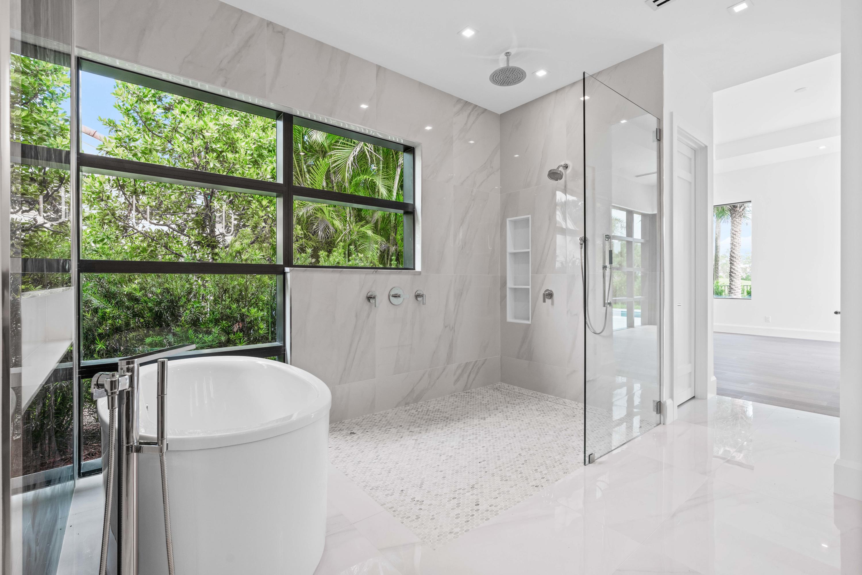 ADMIRALS COVE - Residential