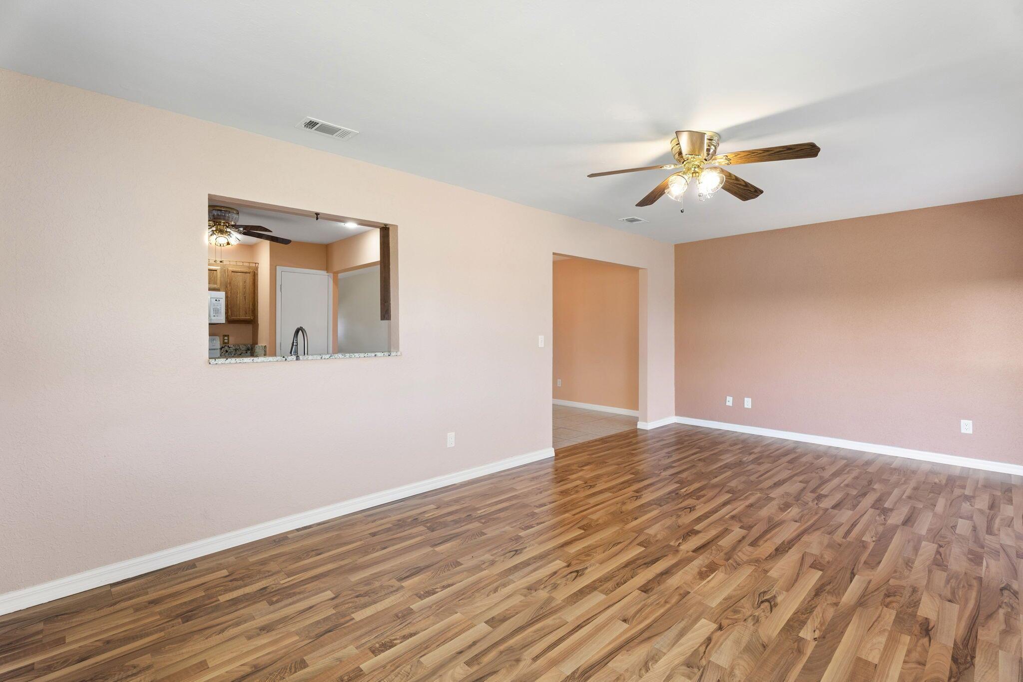 FIRST REPLAT SOUTH PORT S - Residential
