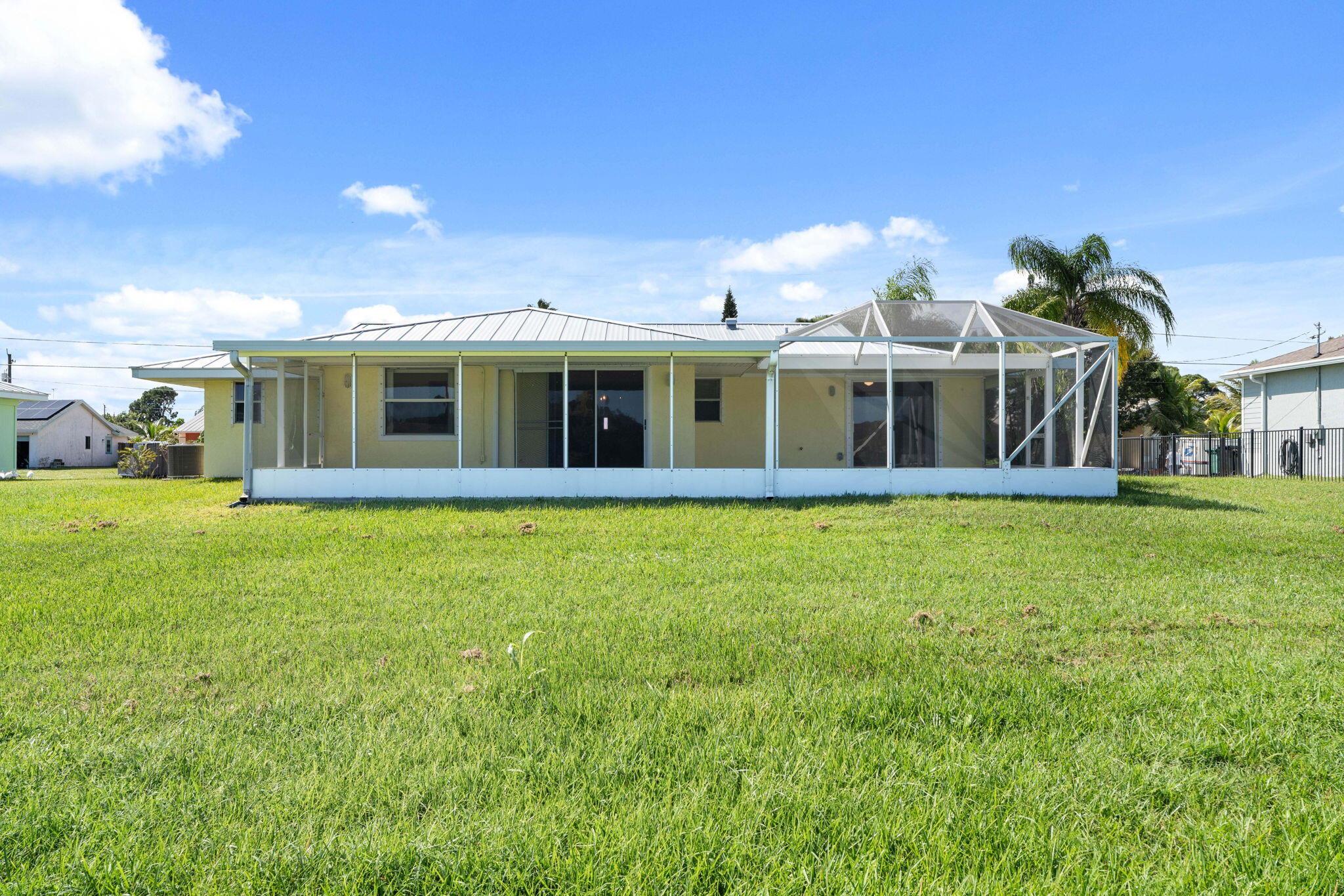 FIRST REPLAT SOUTH PORT S - Residential