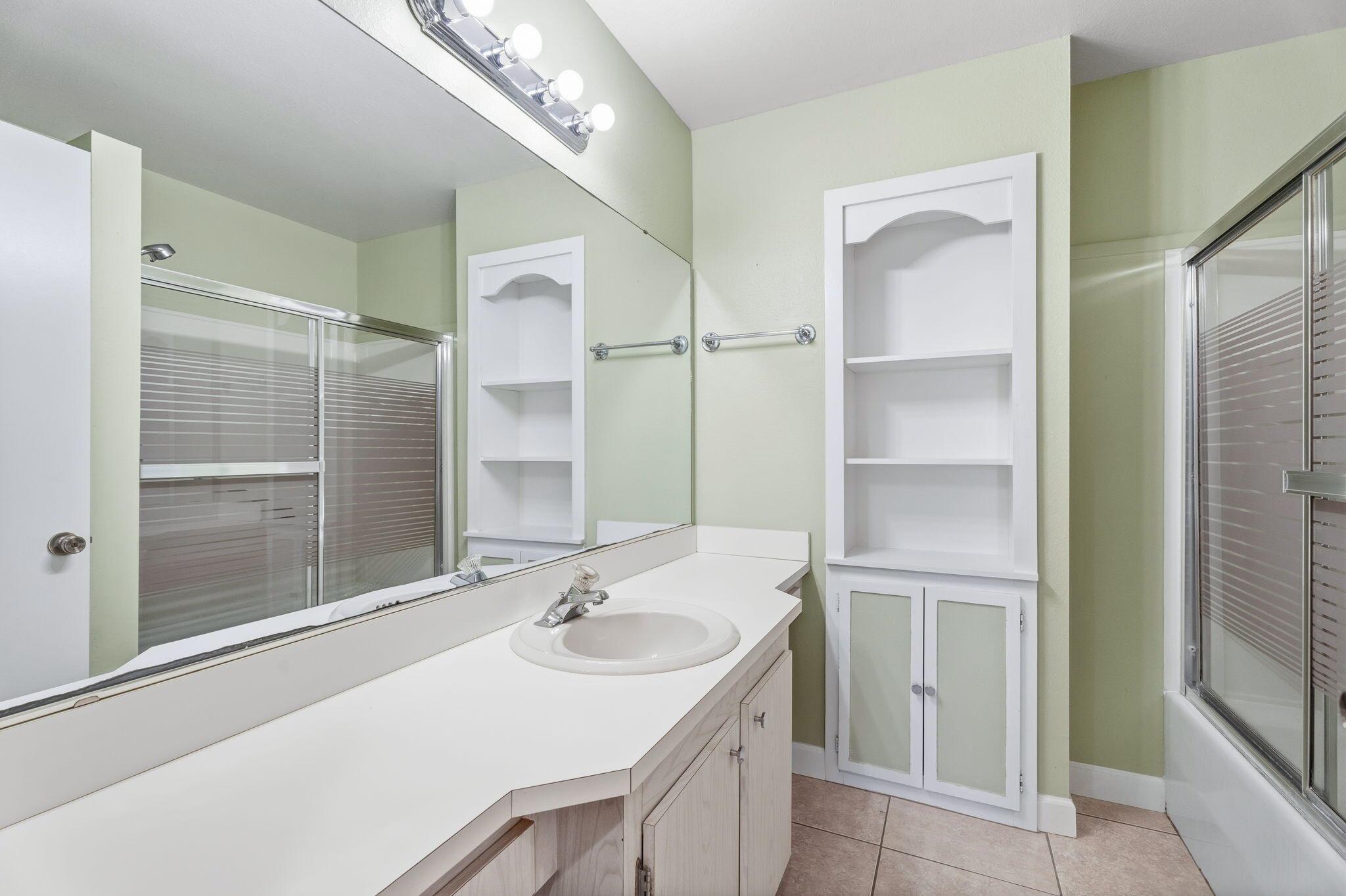 FIRST REPLAT SOUTH PORT S - Residential