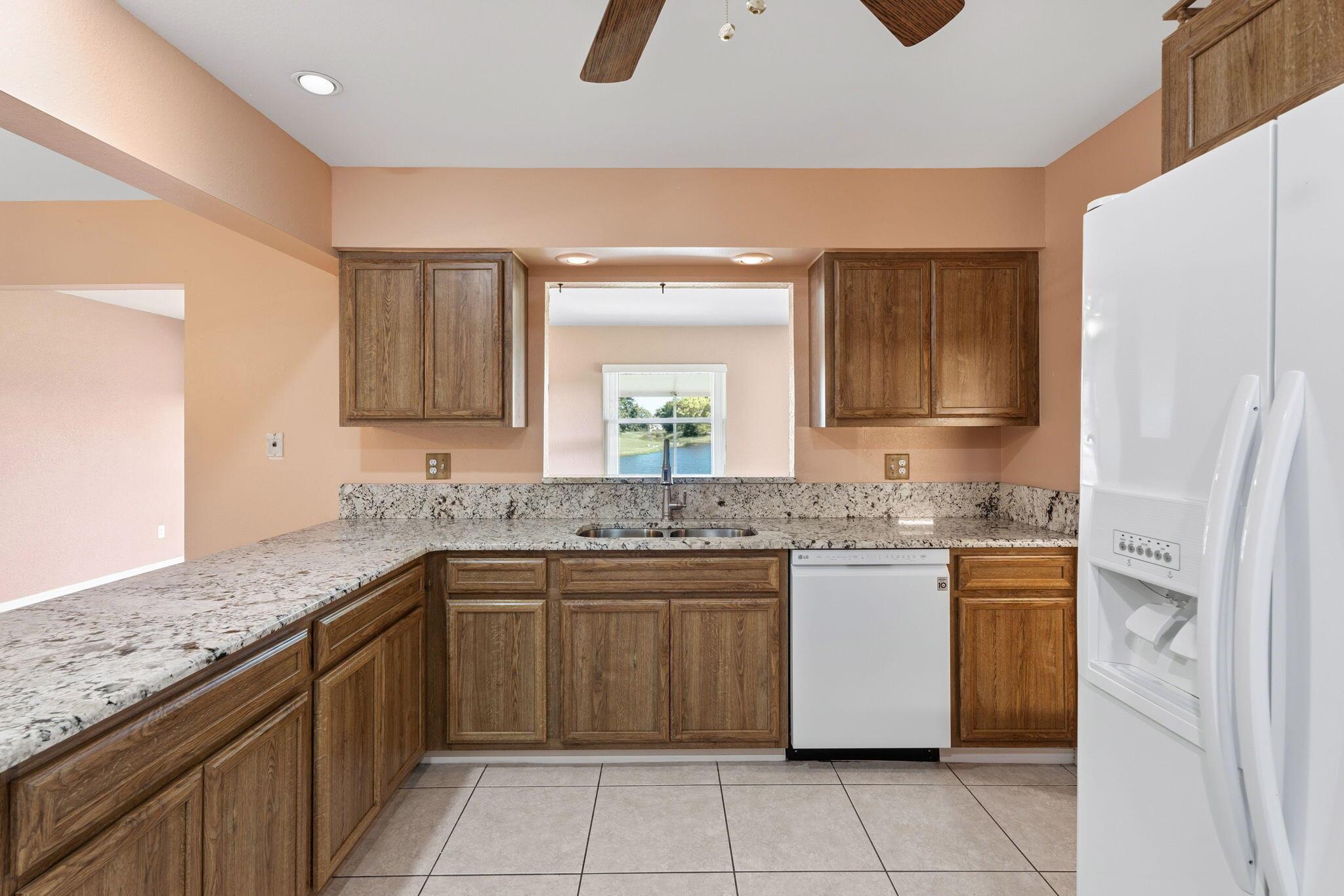 FIRST REPLAT SOUTH PORT S - Residential