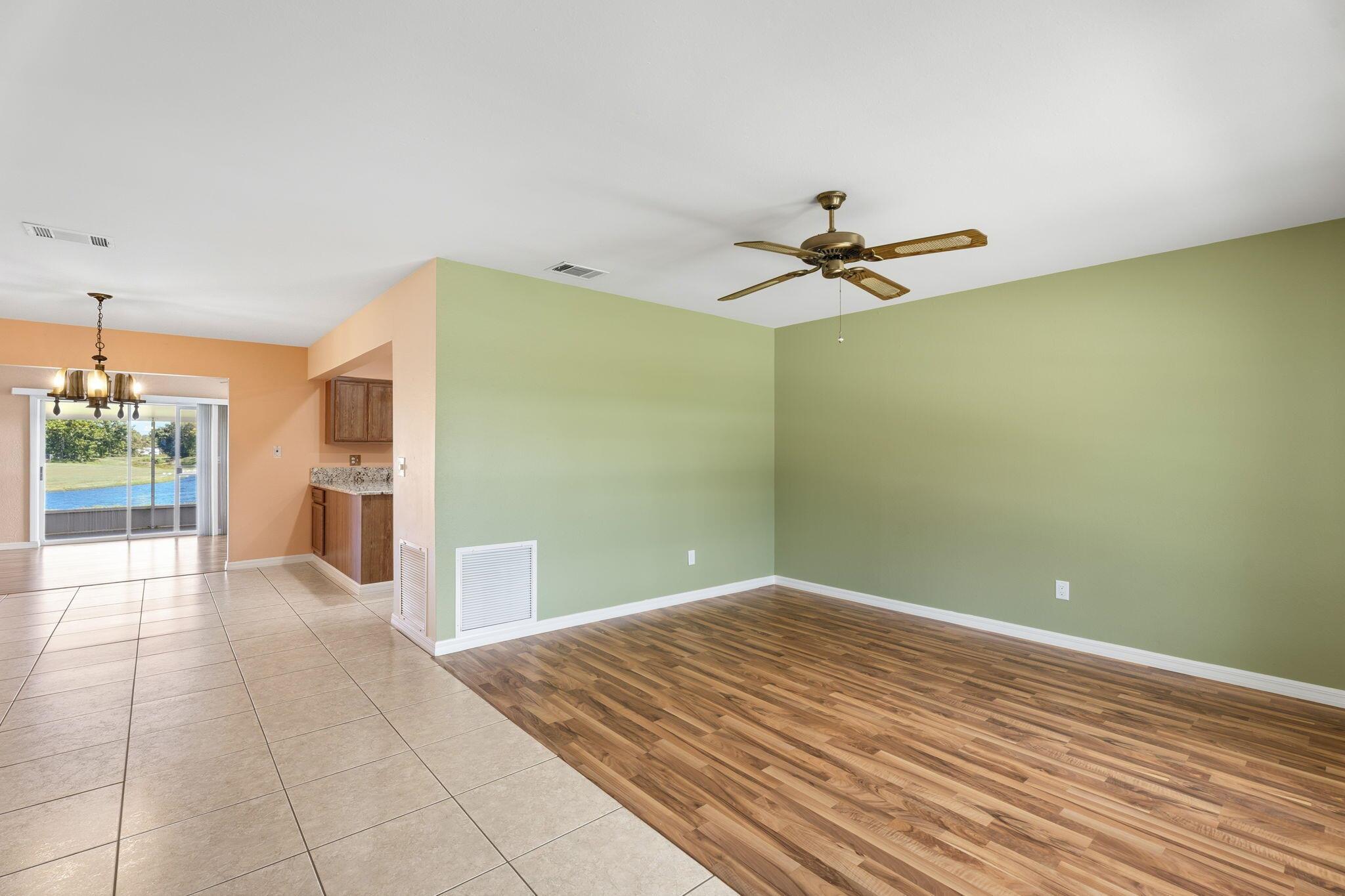 FIRST REPLAT SOUTH PORT S - Residential