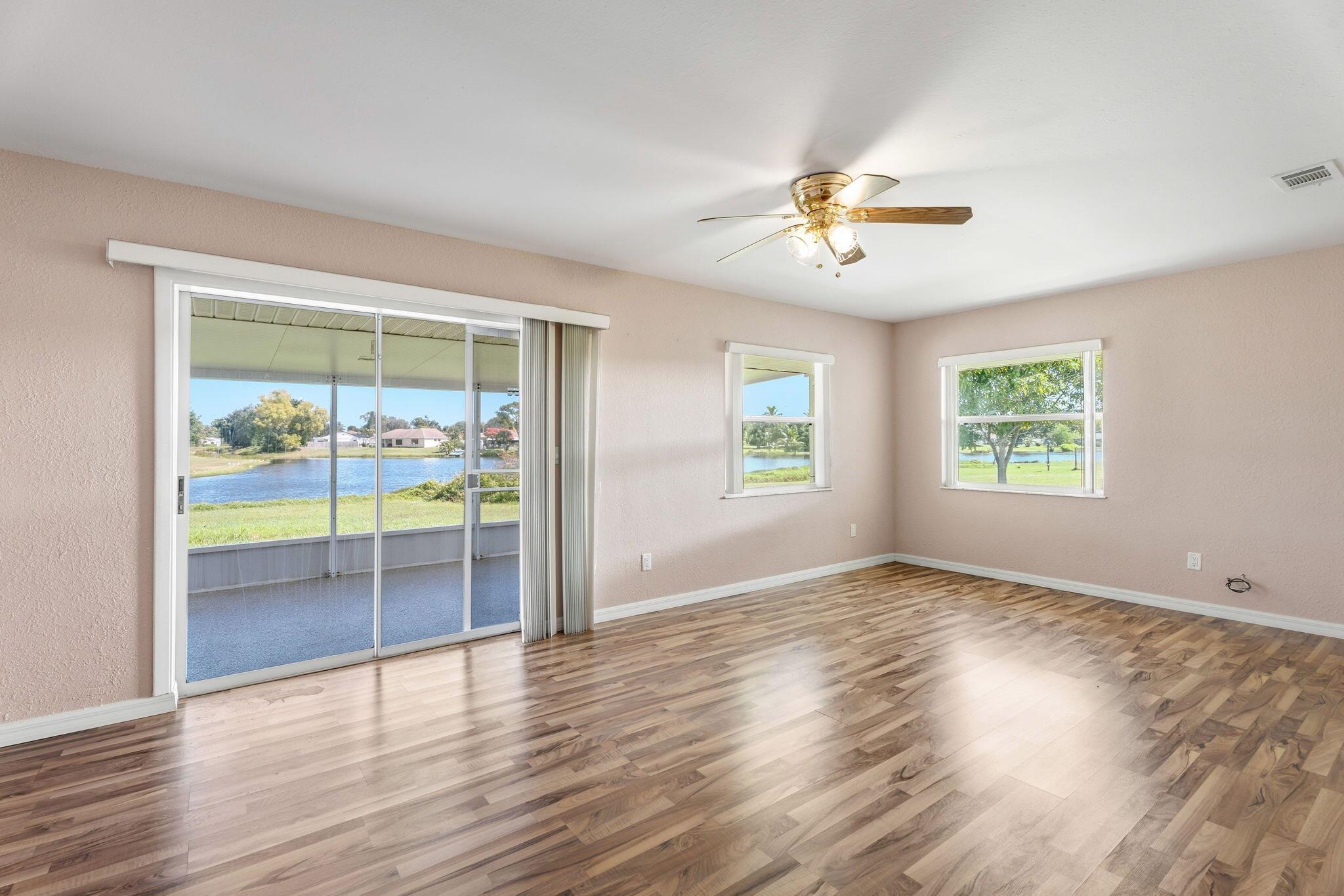 FIRST REPLAT SOUTH PORT S - Residential