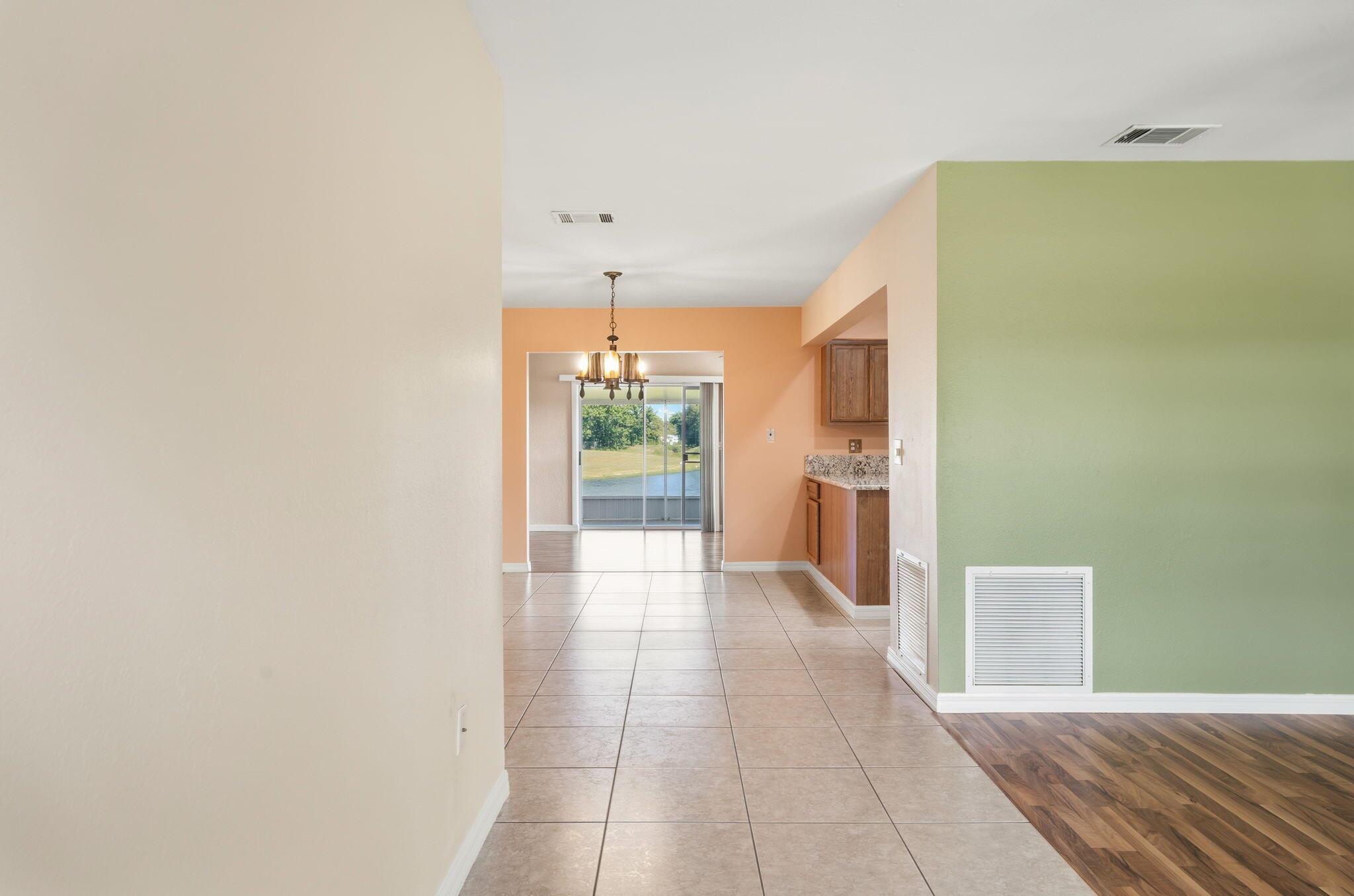 FIRST REPLAT SOUTH PORT S - Residential
