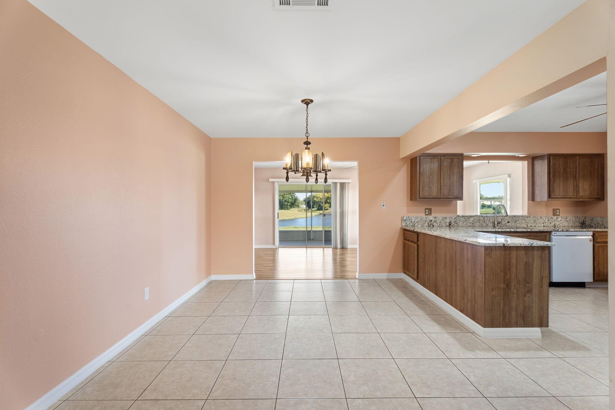FIRST REPLAT SOUTH PORT S - Residential