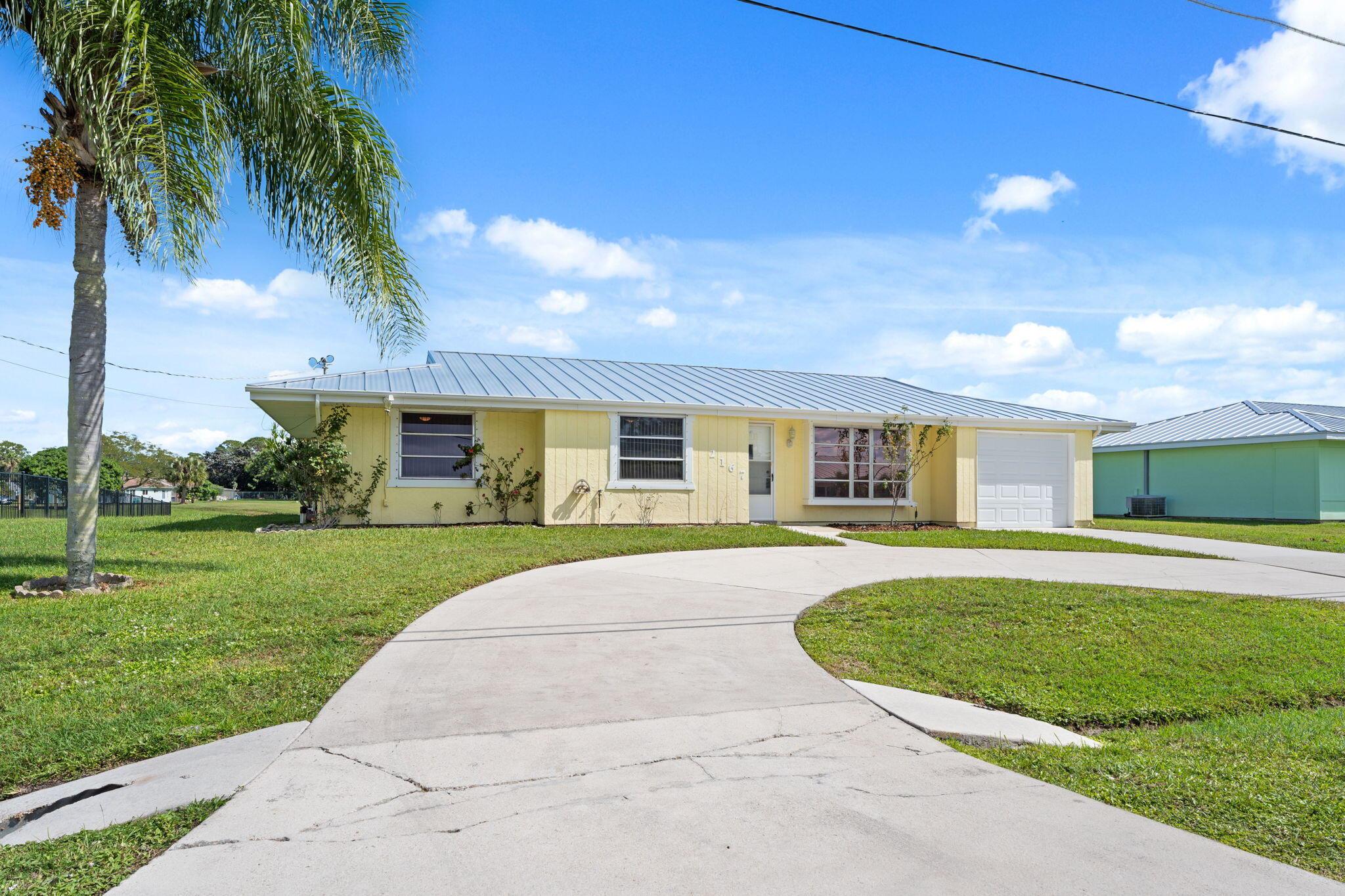 FIRST REPLAT SOUTH PORT S - Residential