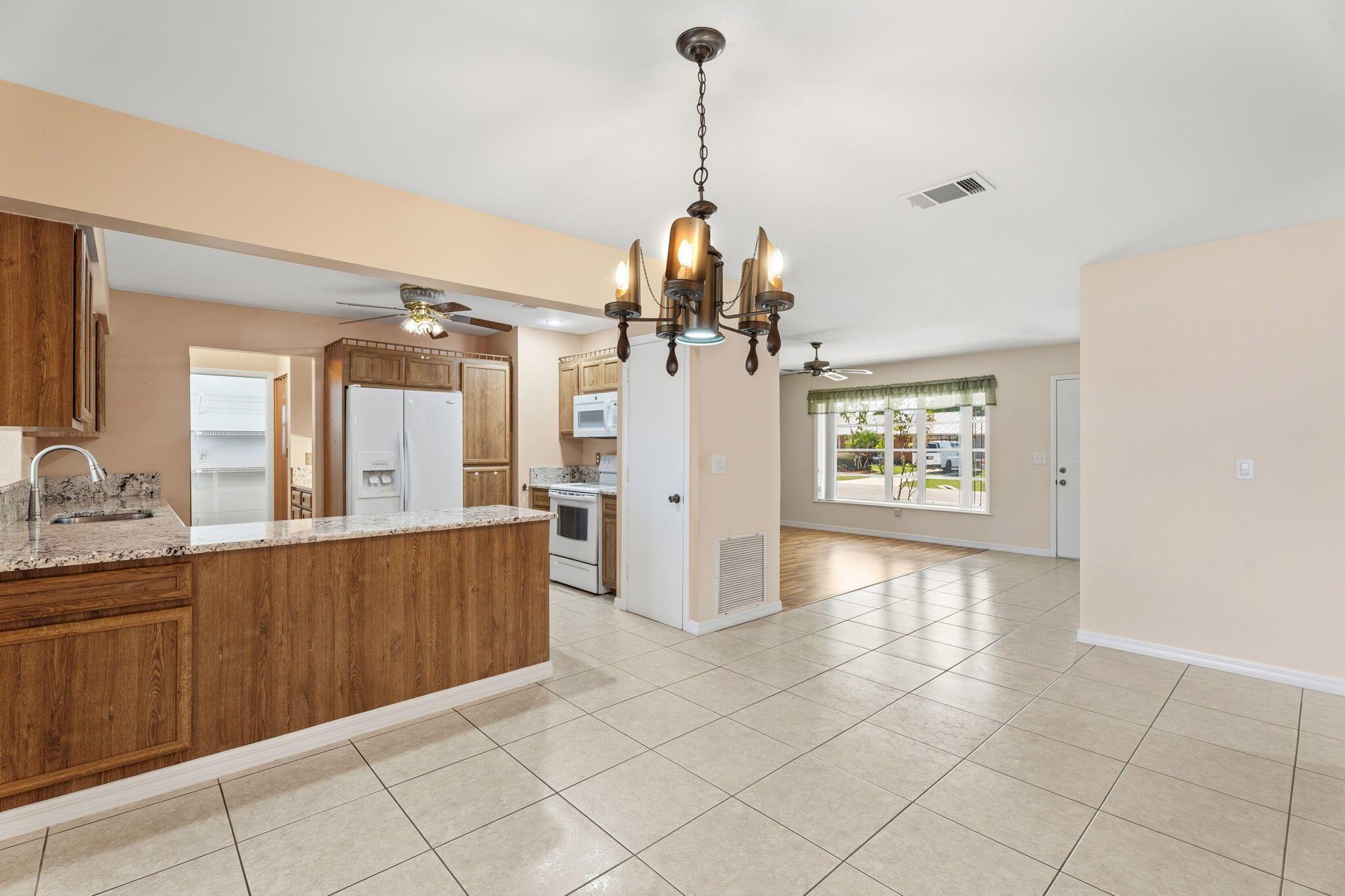 FIRST REPLAT SOUTH PORT S - Residential