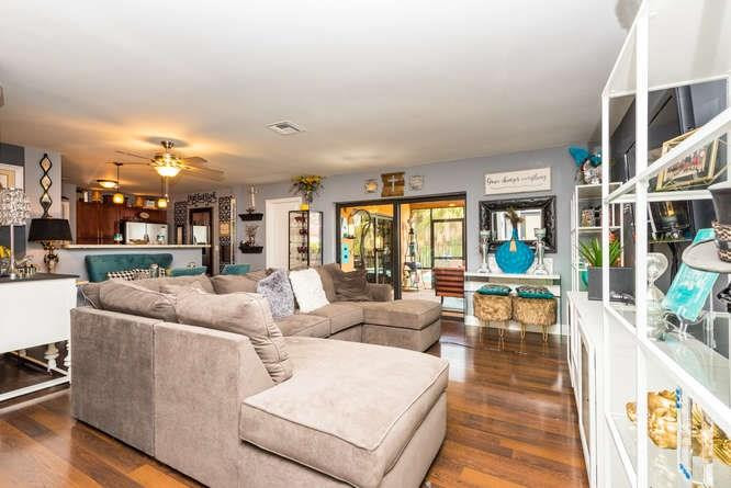 PEMBROKE LAKES - Residential