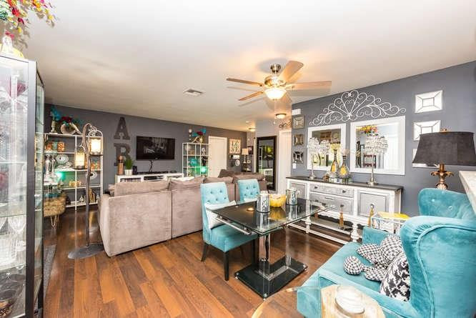 PEMBROKE LAKES - Residential