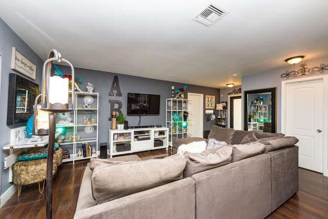 PEMBROKE LAKES - Residential