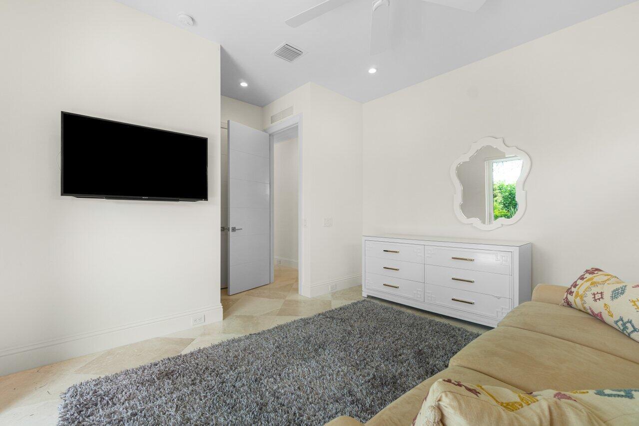 PALM HILL OCEAN CLUB CO-O - Residential Lease