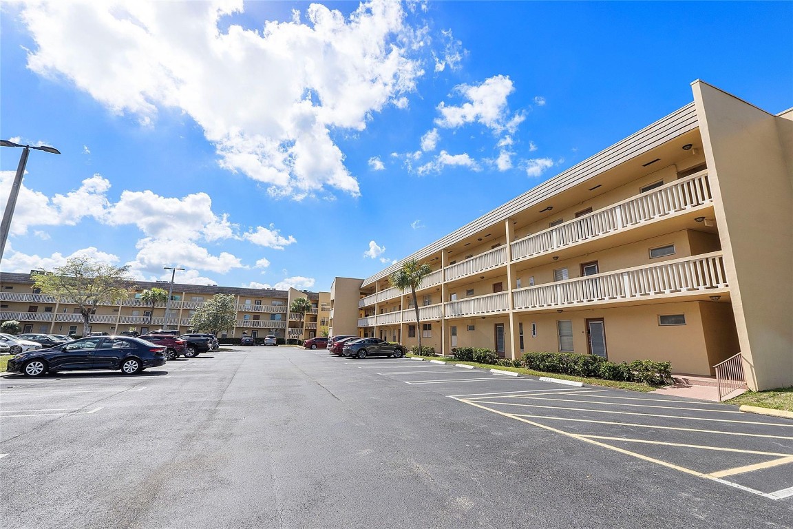 BERMUDA CLUB FIVE - Residential