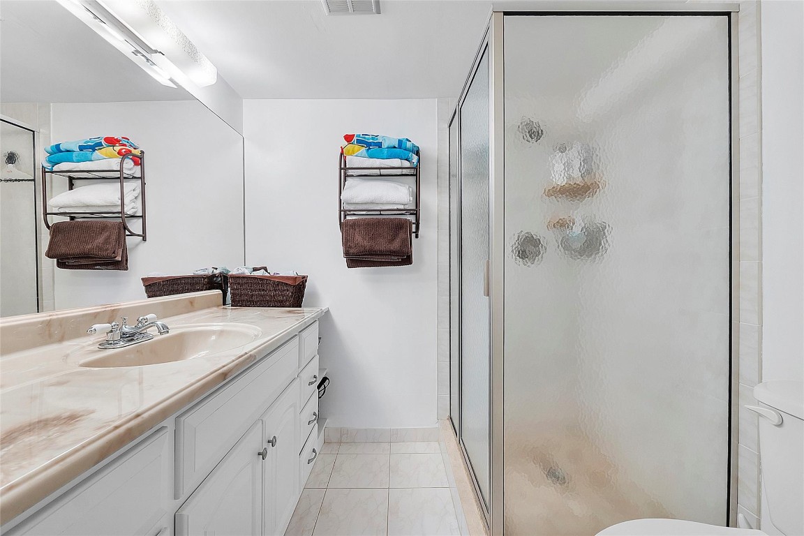 BERMUDA CLUB FIVE - Residential