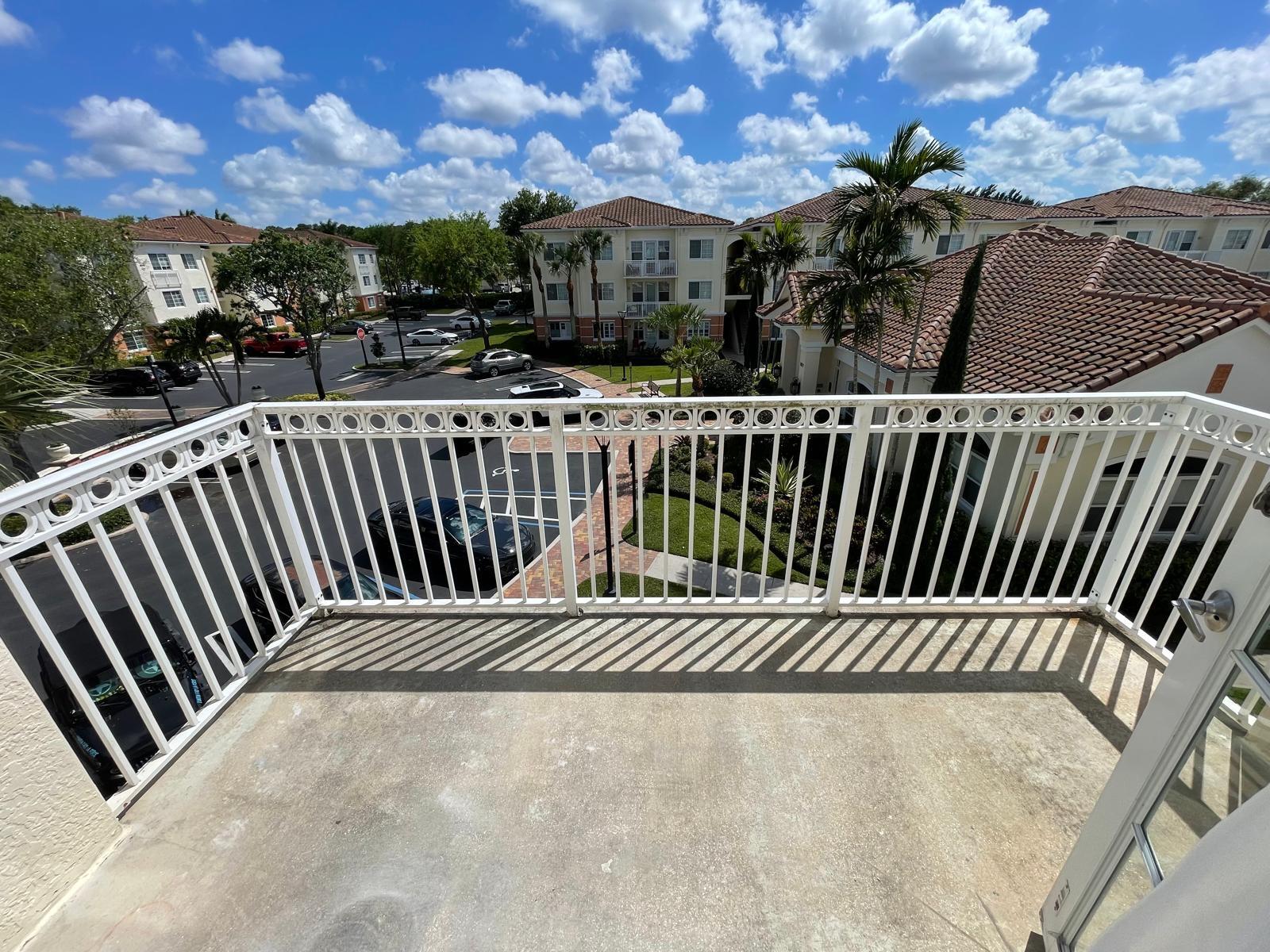 MEZZANO CONDO - Residential Lease