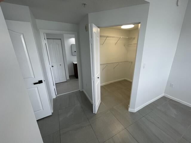 MEZZANO CONDO - Residential Lease