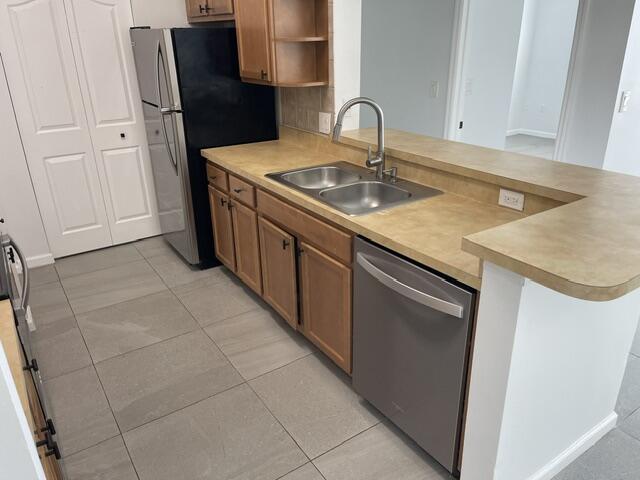 MEZZANO CONDO - Residential Lease