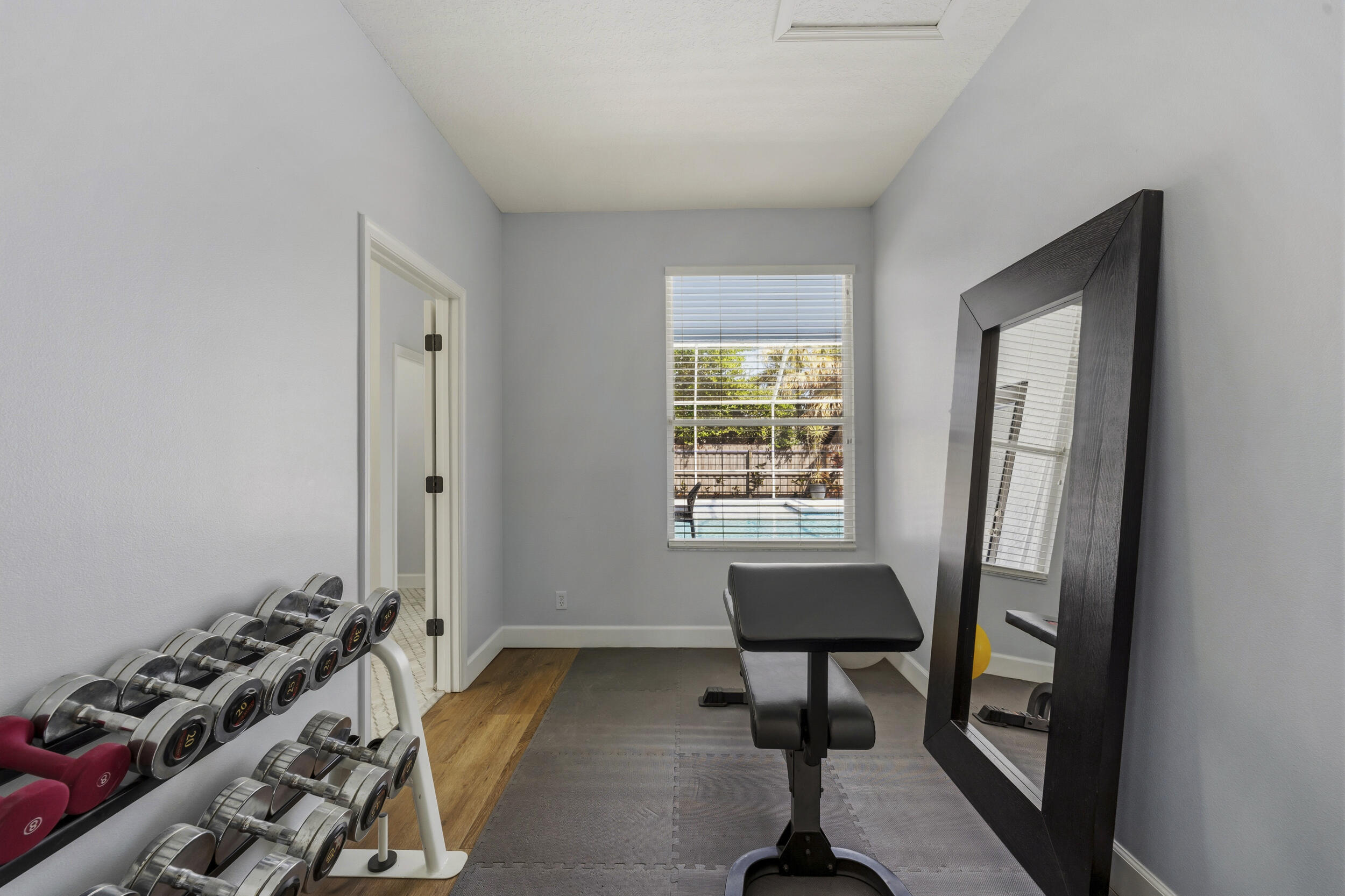 ISLESWORTH - Residential