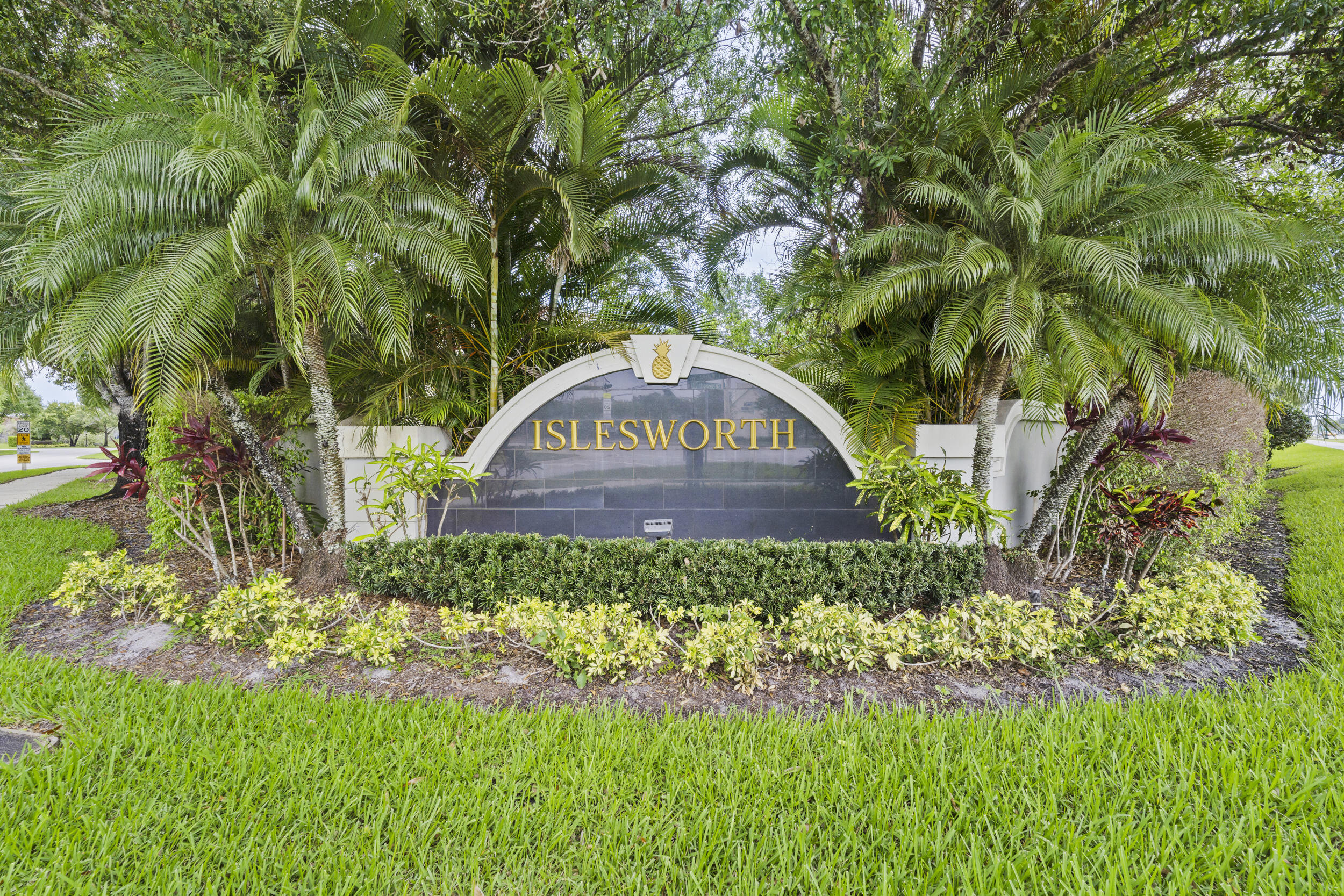 ISLESWORTH - Residential