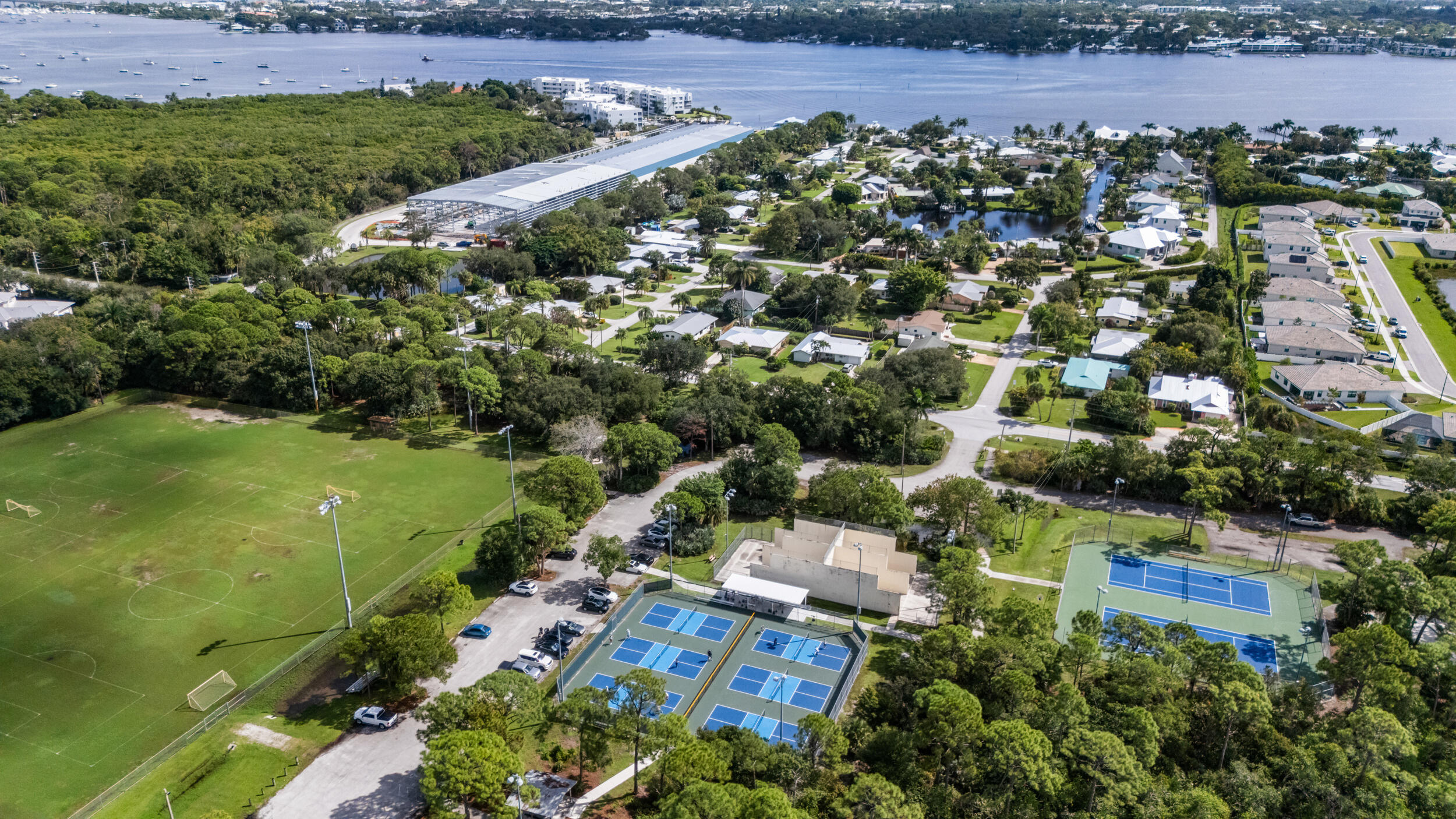 ISLESWORTH - Residential