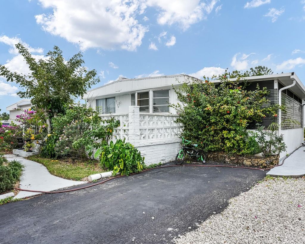 Photo of 3150 Royal Palm Court, Fort Lauderdale, FL 33312 (MLS # F10550932)