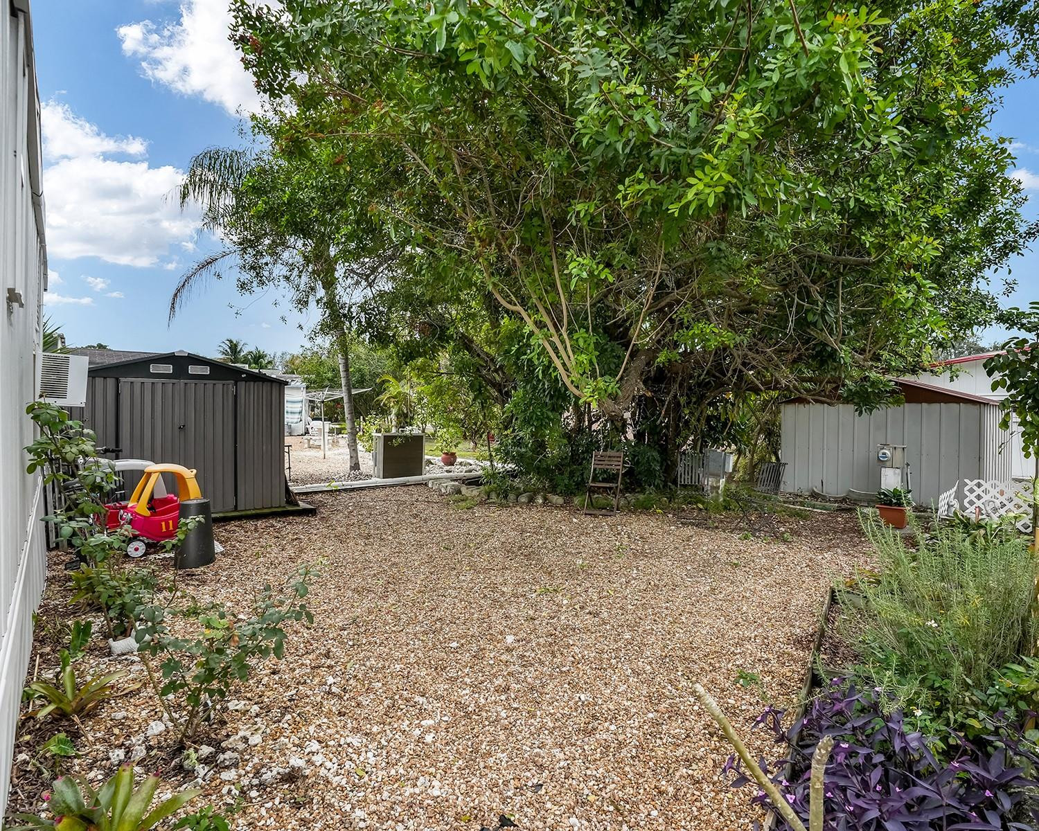 Ravenswood Estates & Mari - Residential