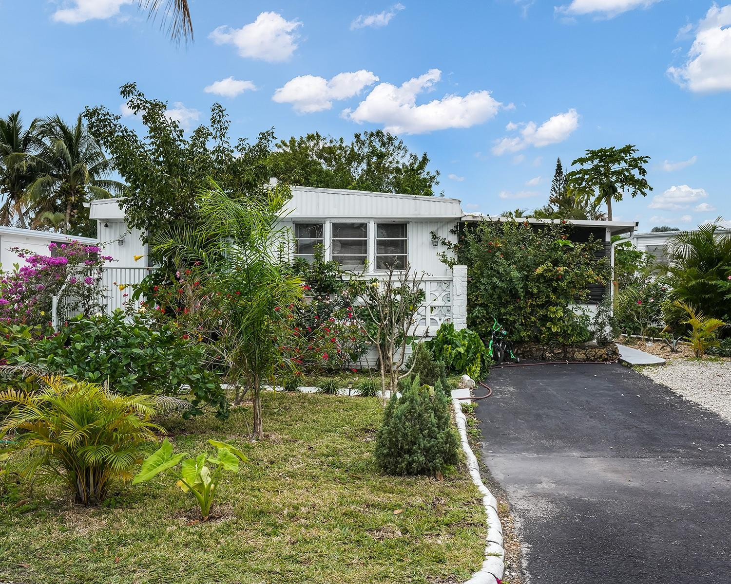 Ravenswood Estates & Mari - Residential