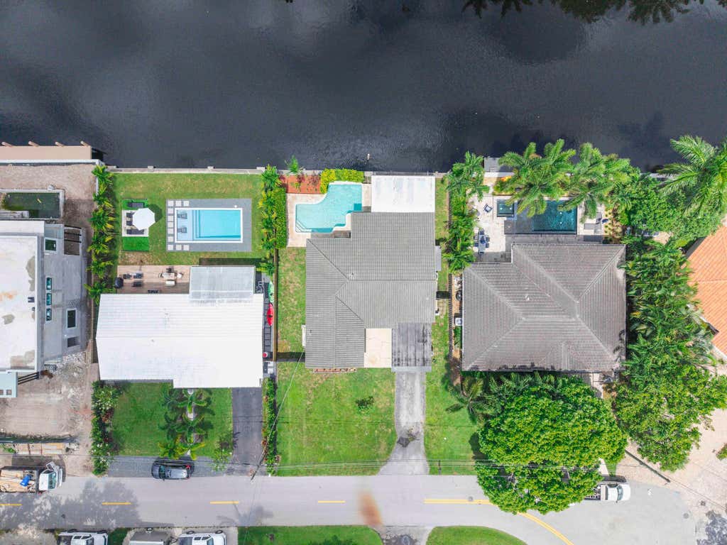 Photo of 2933 NE 1st Avenue, Wilton Manors, FL 33334 (MLS # B26058054)