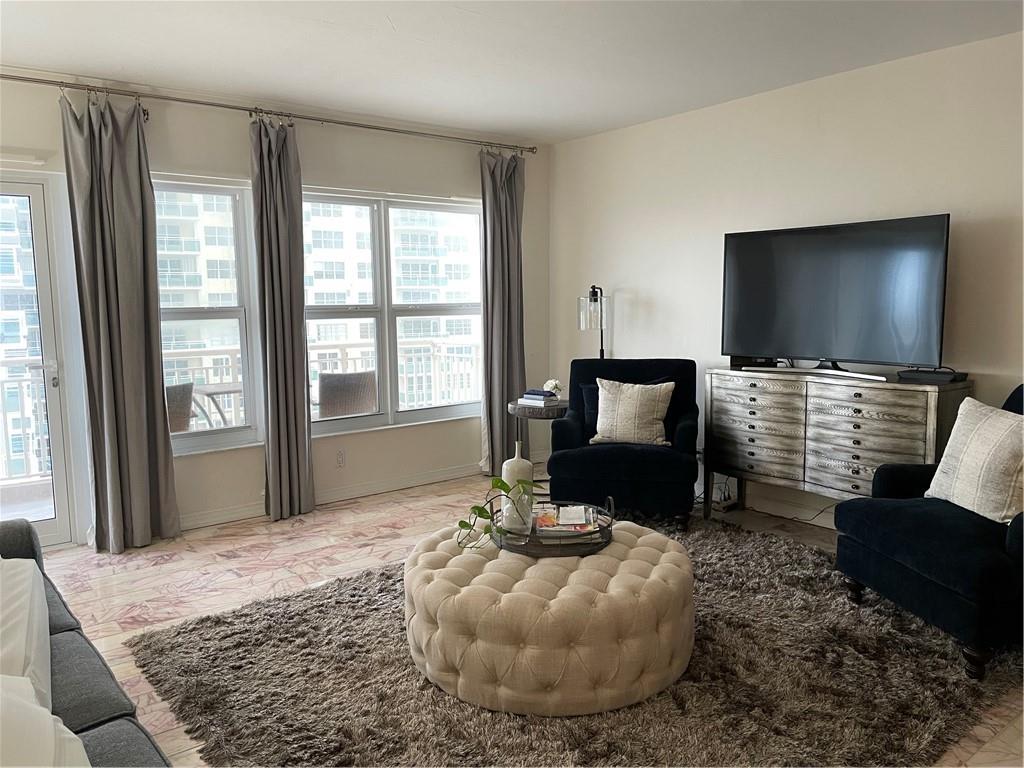 Regency Tower Condo - Residential Lease