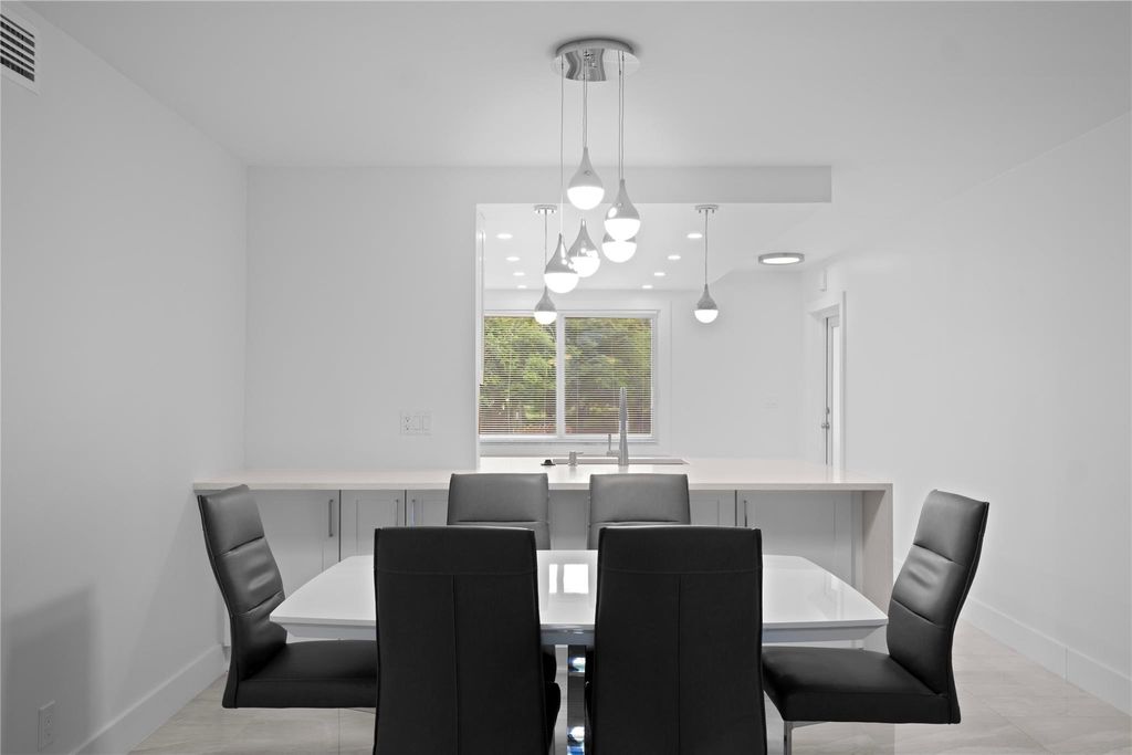 Photo of 4301 Martinique Cir #M2, Coconut Creek, FL 33066 (MLS # F10530321)