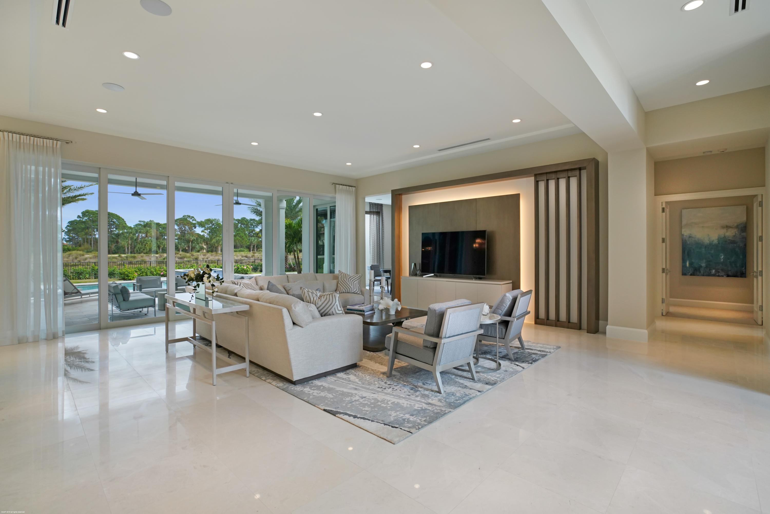 OLD PALM 4 - Residential