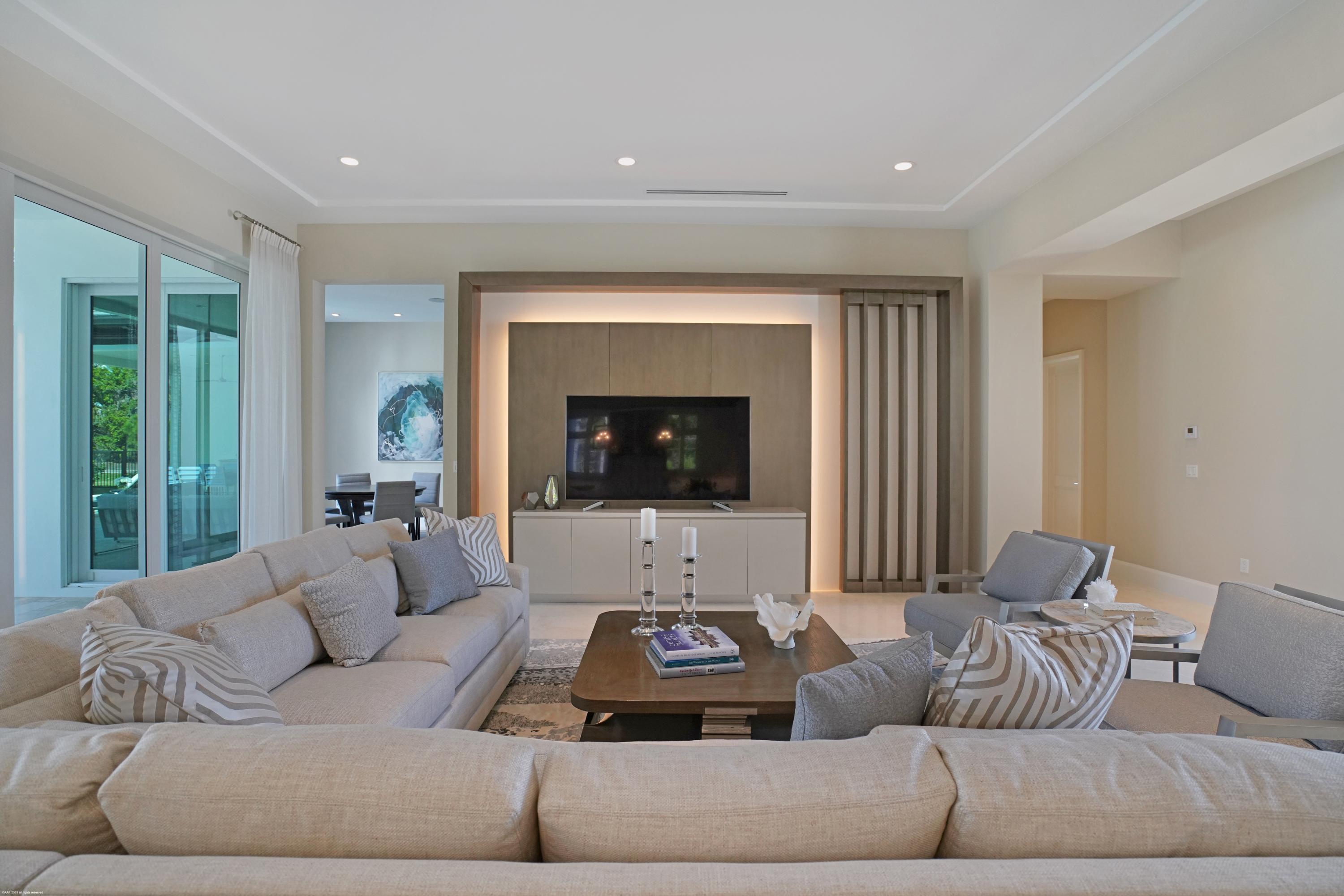 OLD PALM 4 - Residential