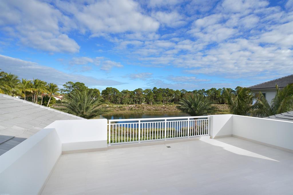 OLD PALM 4 - Residential