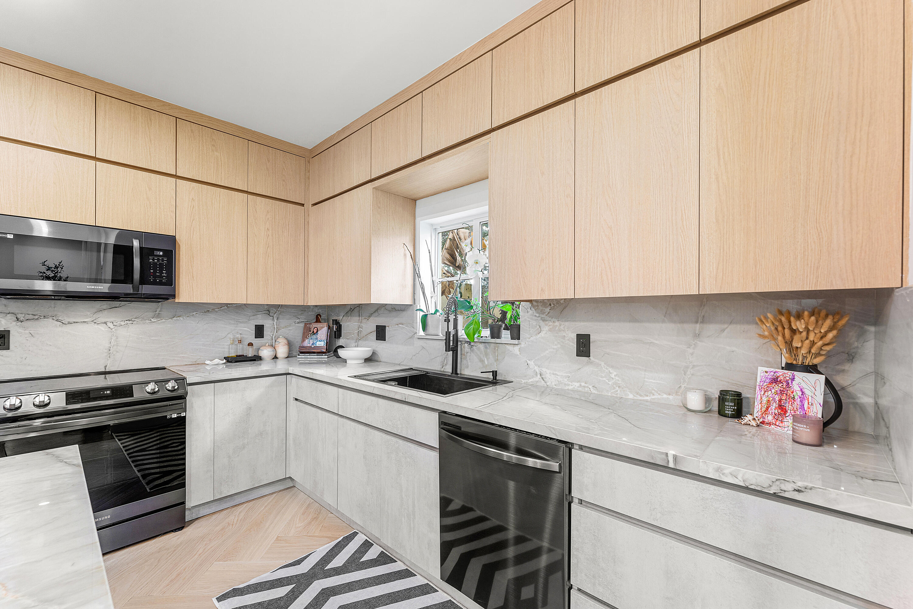 SUNRISE GOLF VILLAGE SECTION 24 - Residential