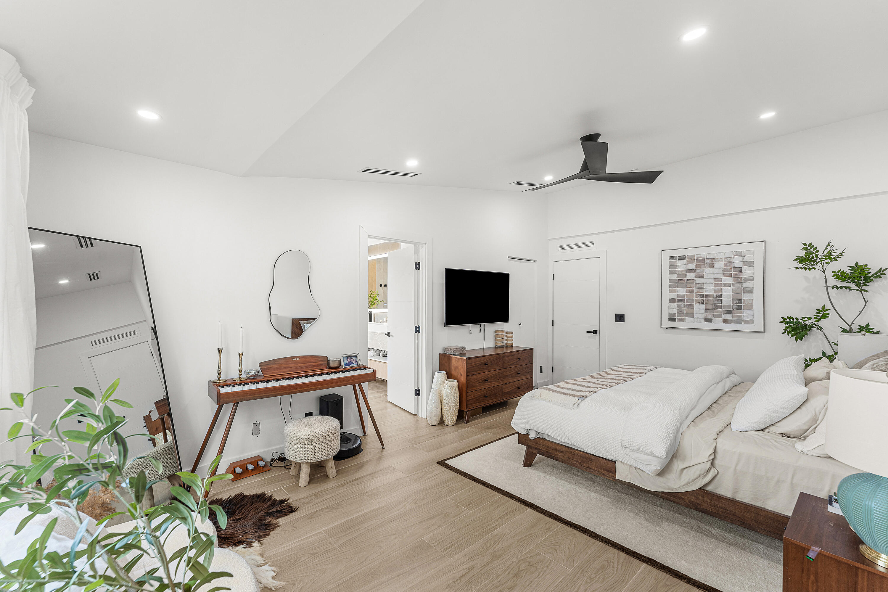 SUNRISE GOLF VILLAGE SECTION 24 - Residential