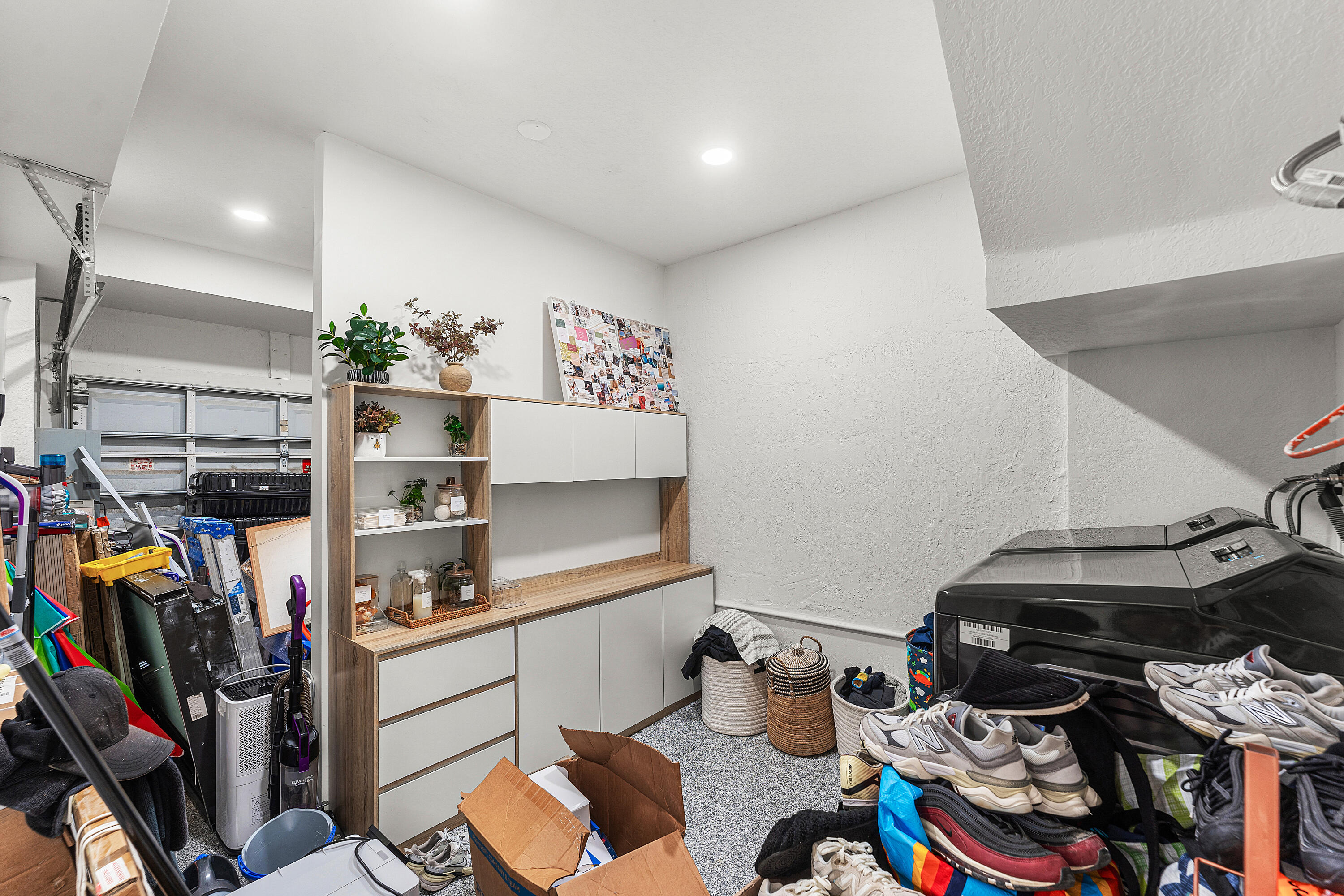 SUNRISE GOLF VILLAGE SECTION 24 - Residential