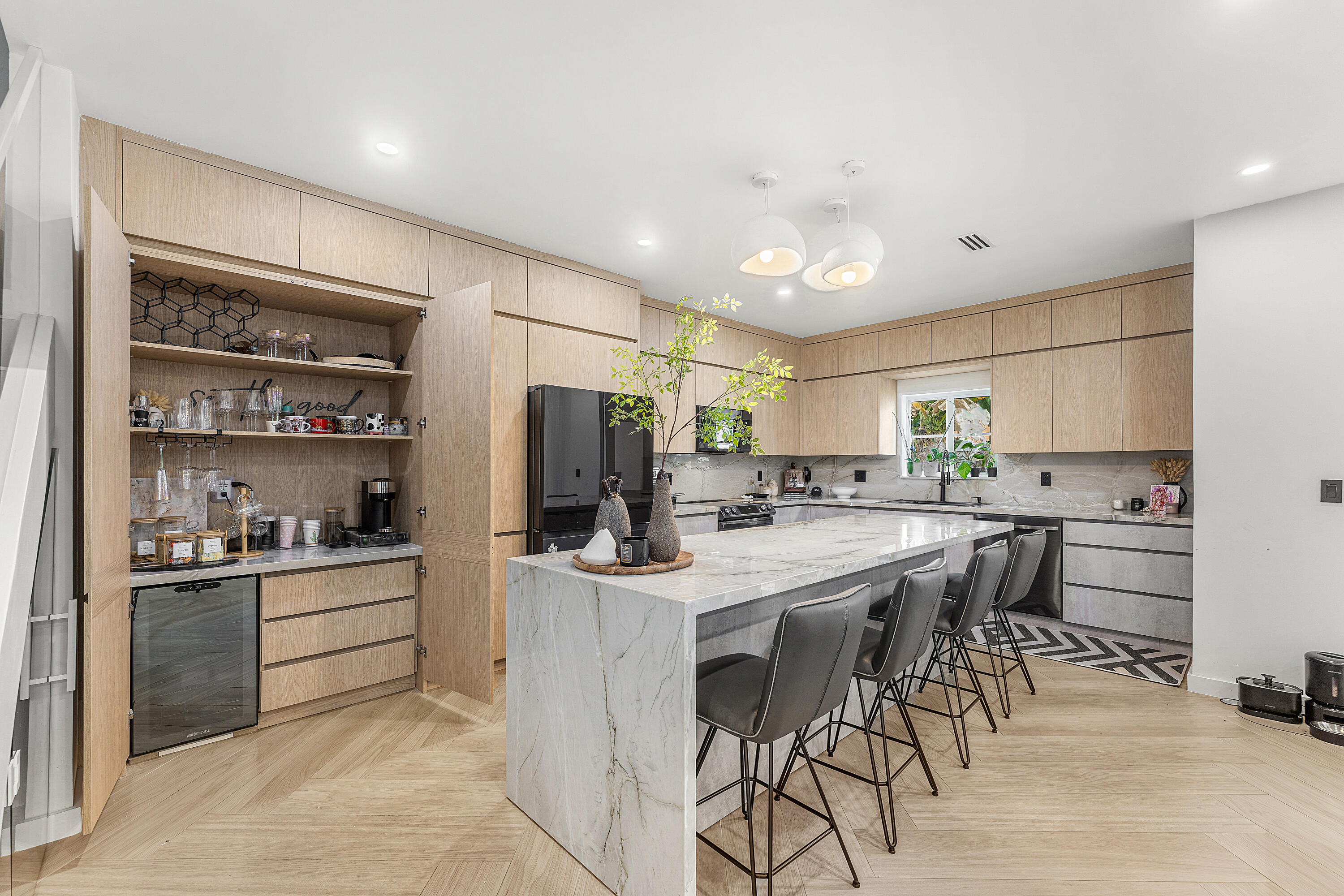 SUNRISE GOLF VILLAGE SECTION 24 - Residential