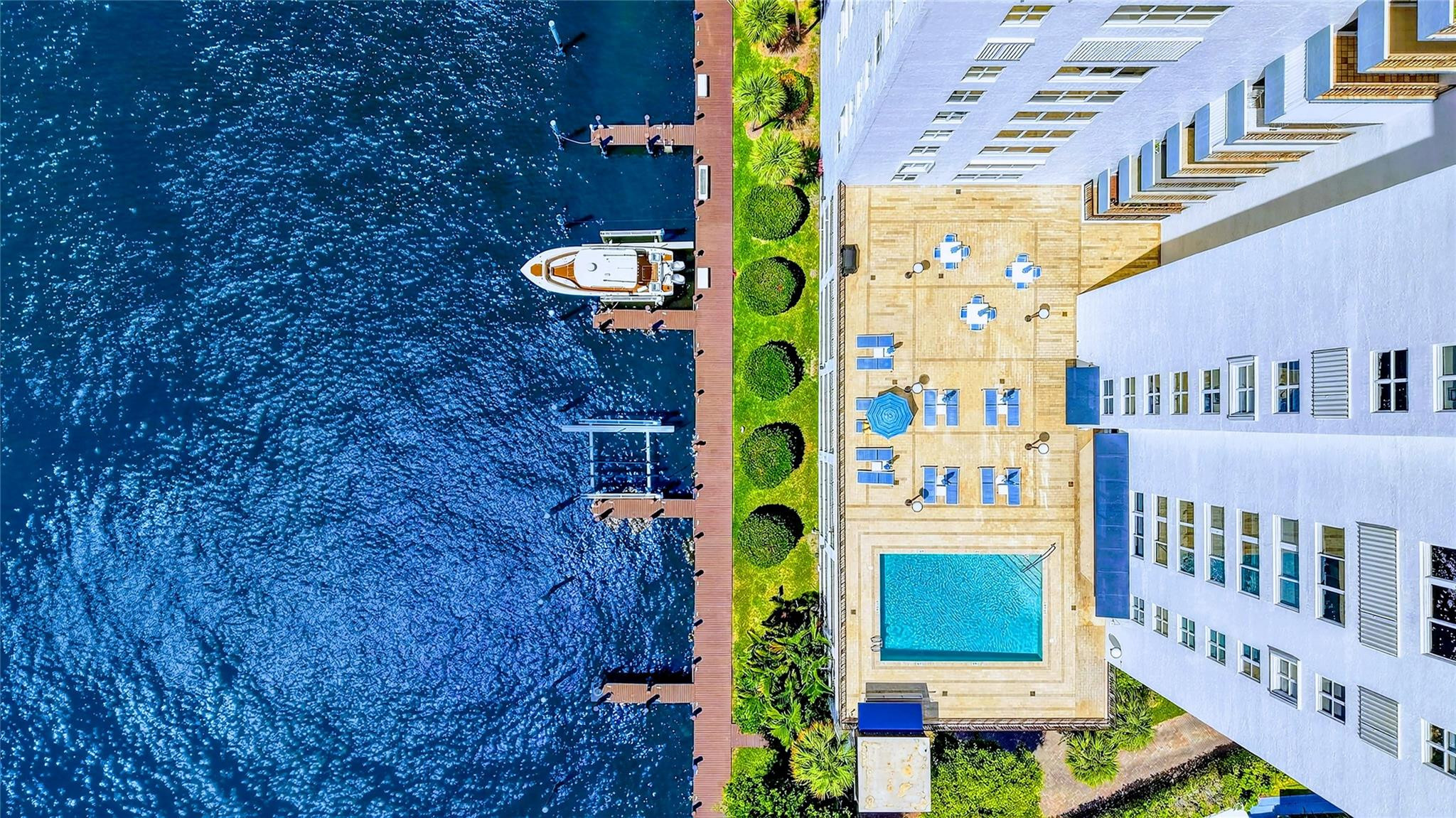 Americas on the Park - Residential