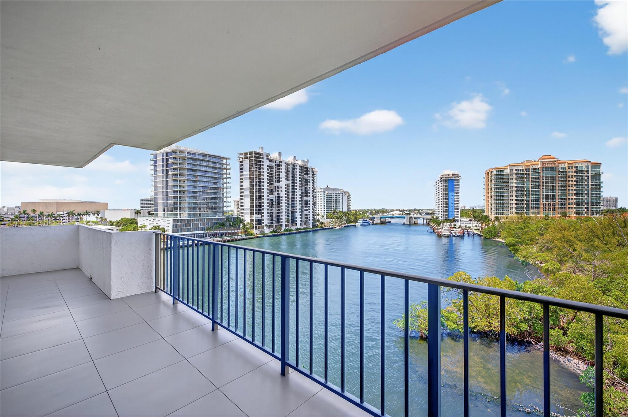 Americas on the Park - Residential