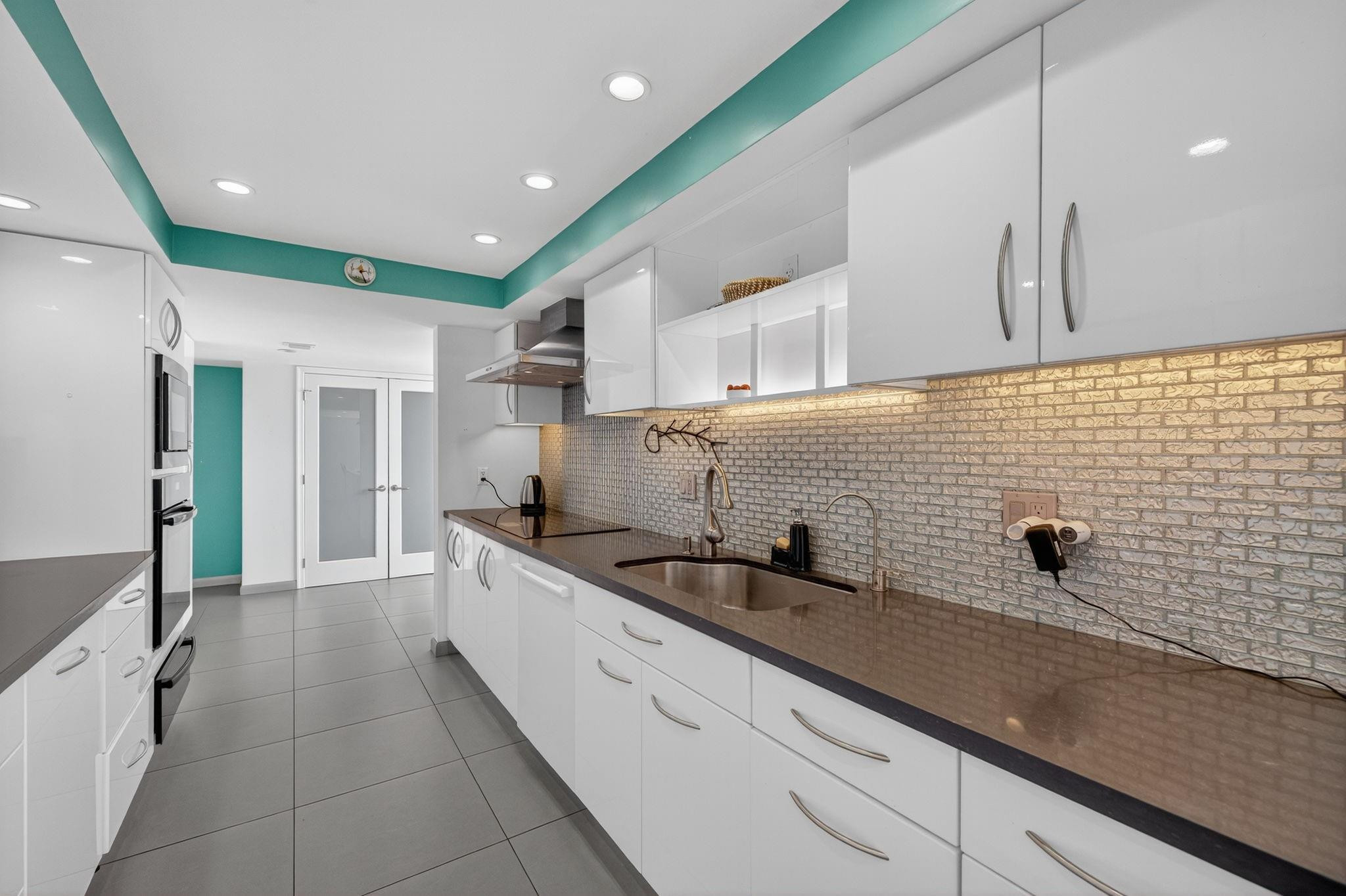 Americas on the Park - Residential