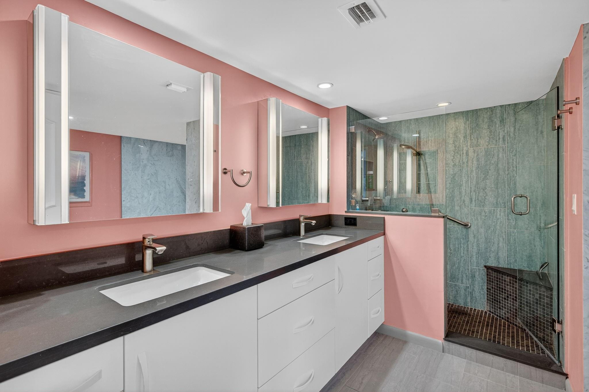 Americas on the Park - Residential