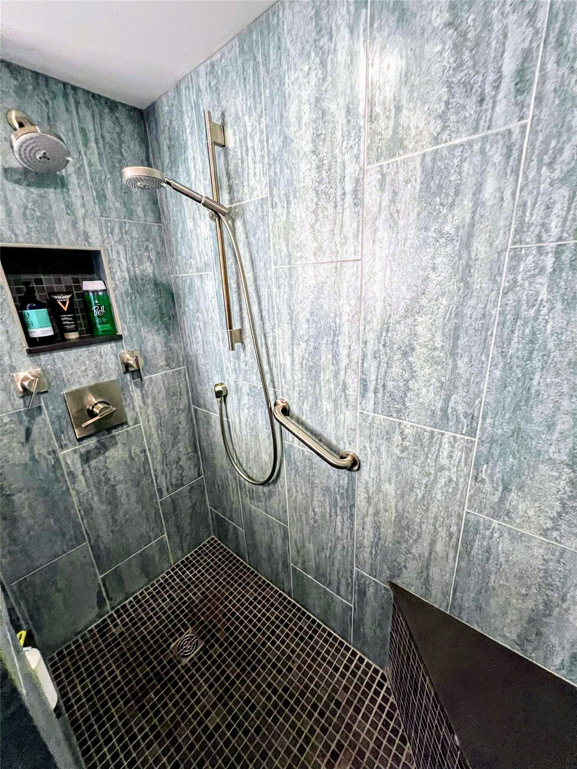 Americas on the Park - Residential