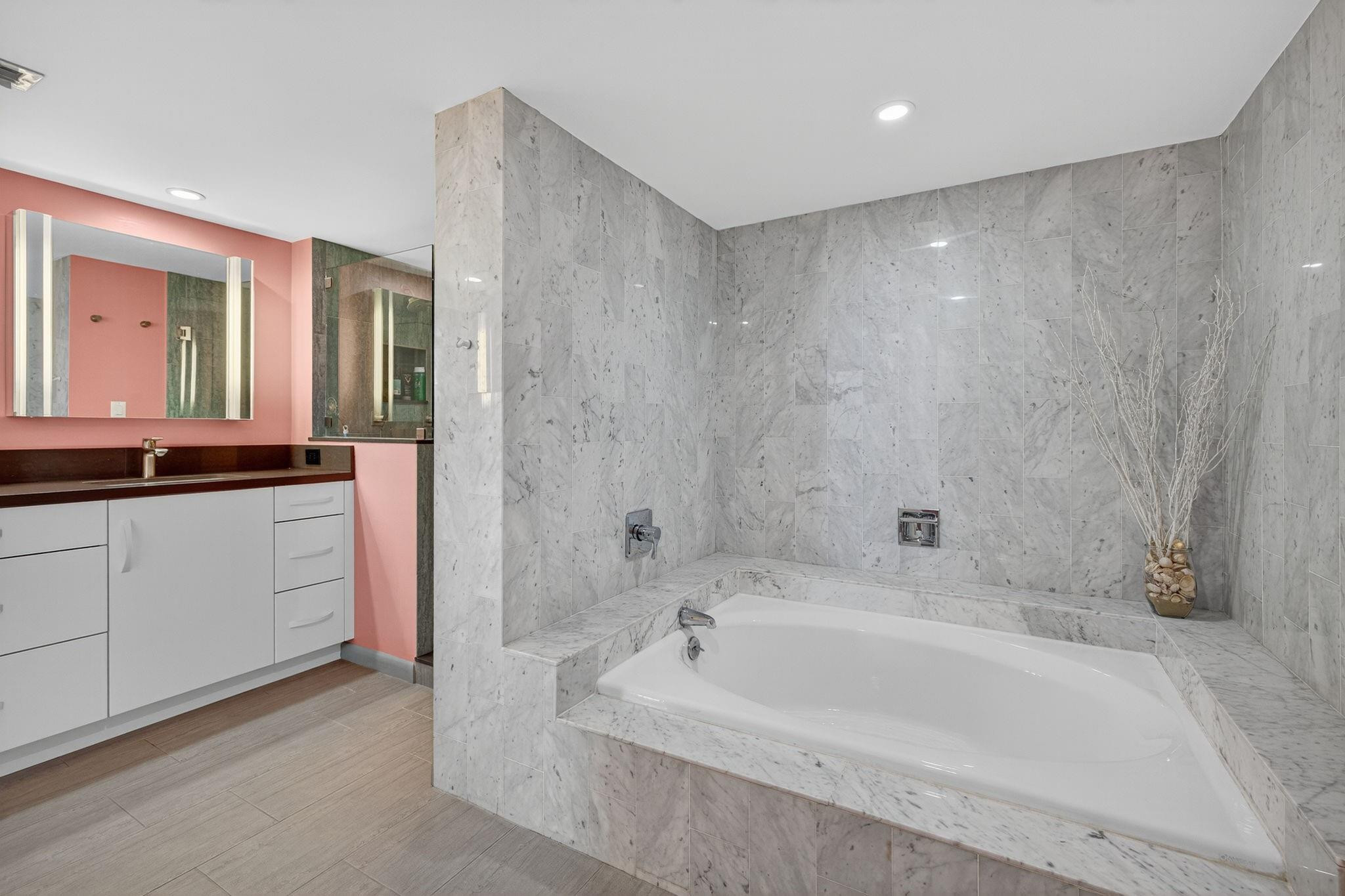 Americas on the Park - Residential