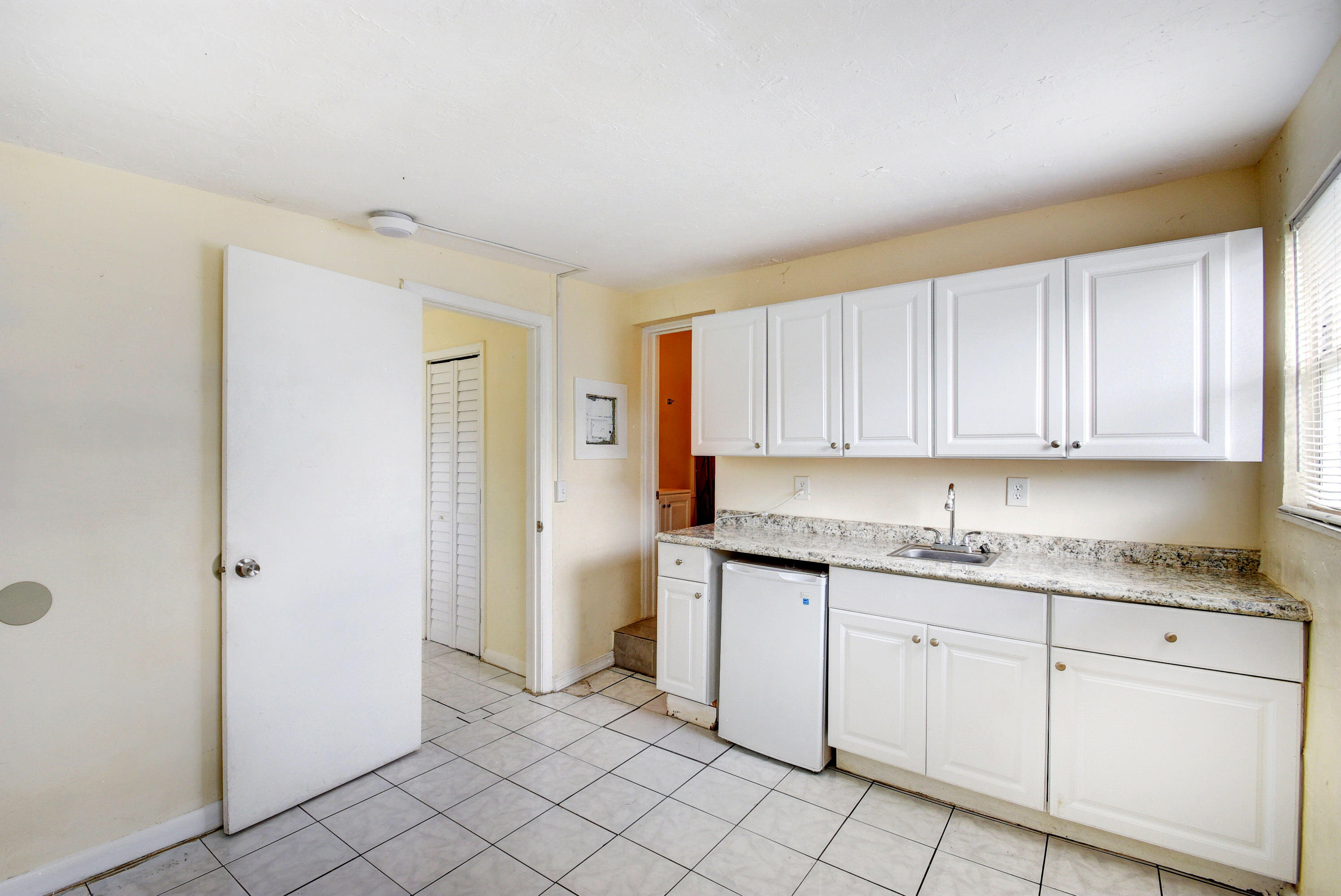 LAKE WORTH TOWN OF - Residential