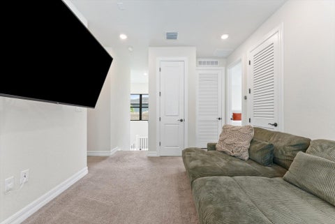 Tiny photo for 4617 Pinehurst Trail E, Oakland Park, FL 33309 (MLS # B26082789)